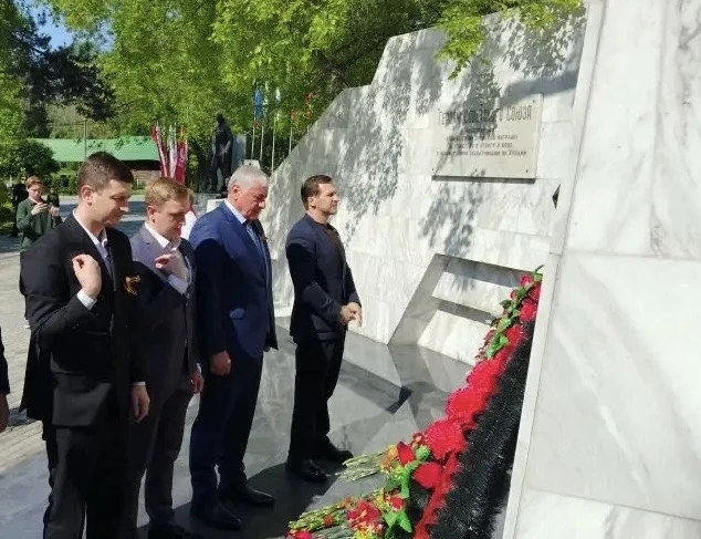Дорогие земляки, ветераны, участники и ветераны боевых действий, труженики тыла и все, ...