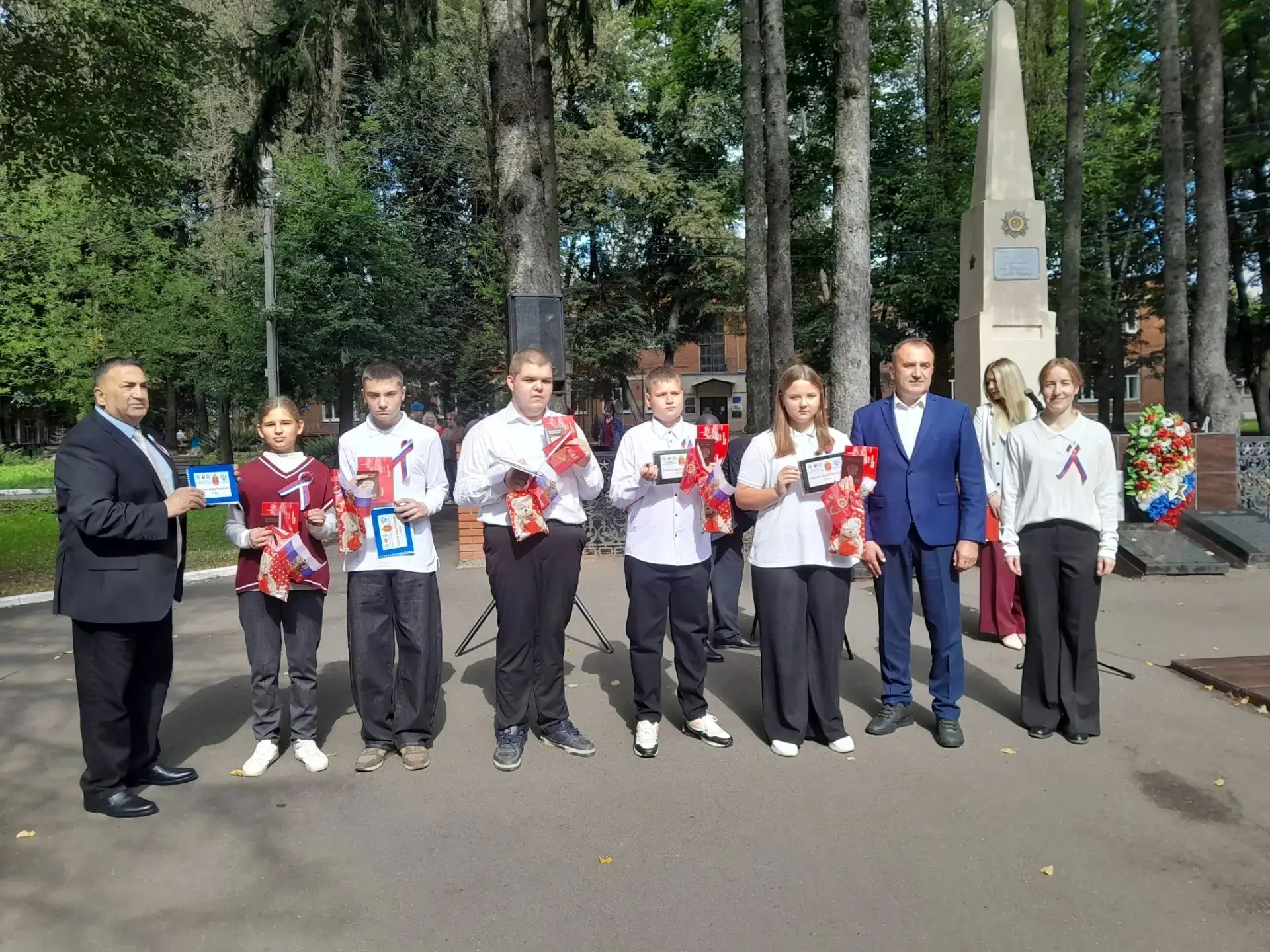 🇷🇺 Паспорт — символ взросления и любви к Родине!