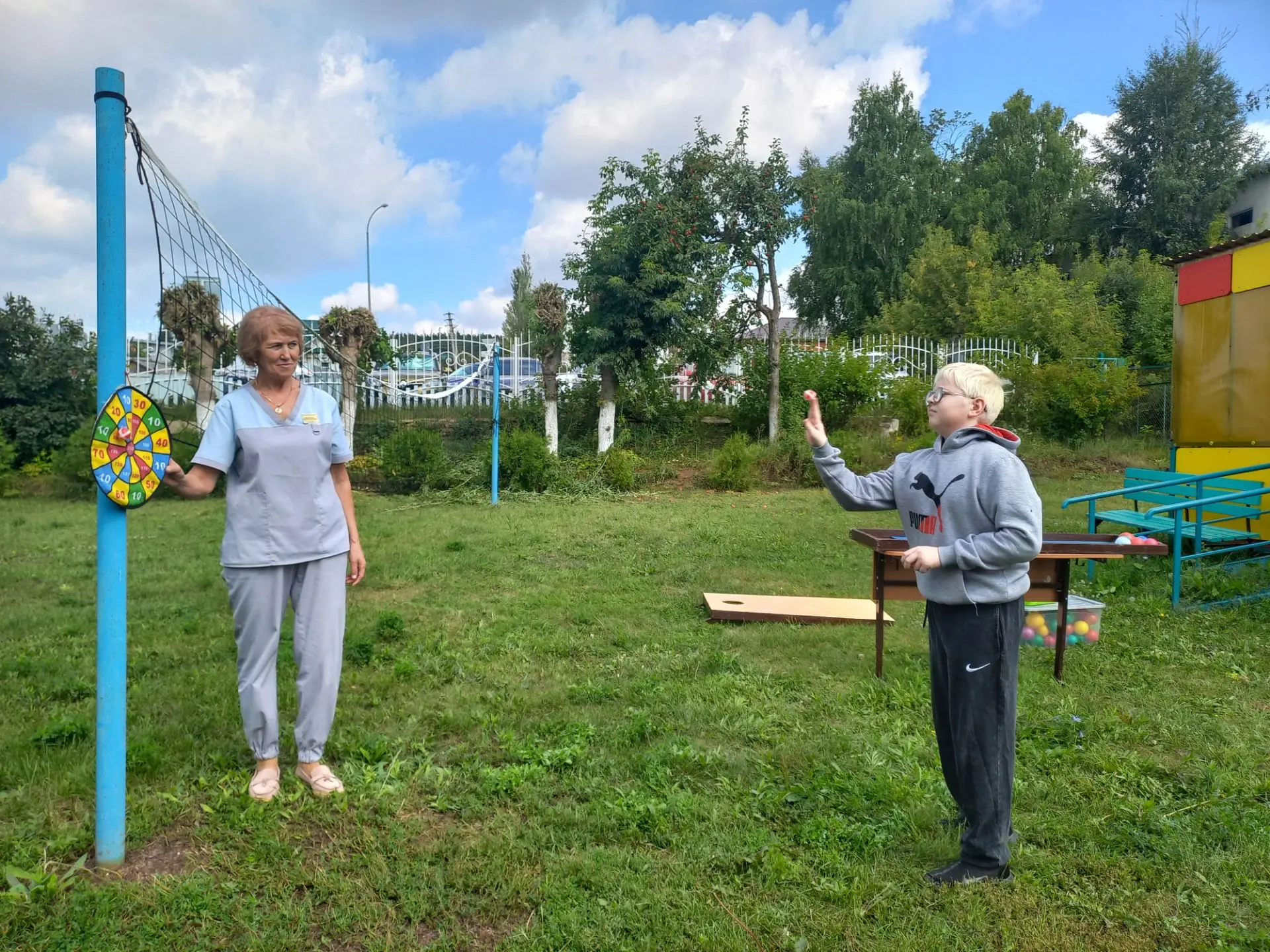 В  реабилитационном центре "Милосердие" прошли  соревнования по инваспорту "Ловкие, сме...