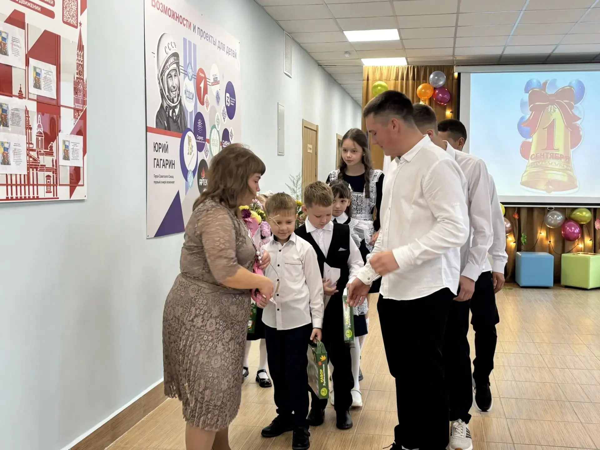 Праздник 1 сентября в школе с. Среднеивкино