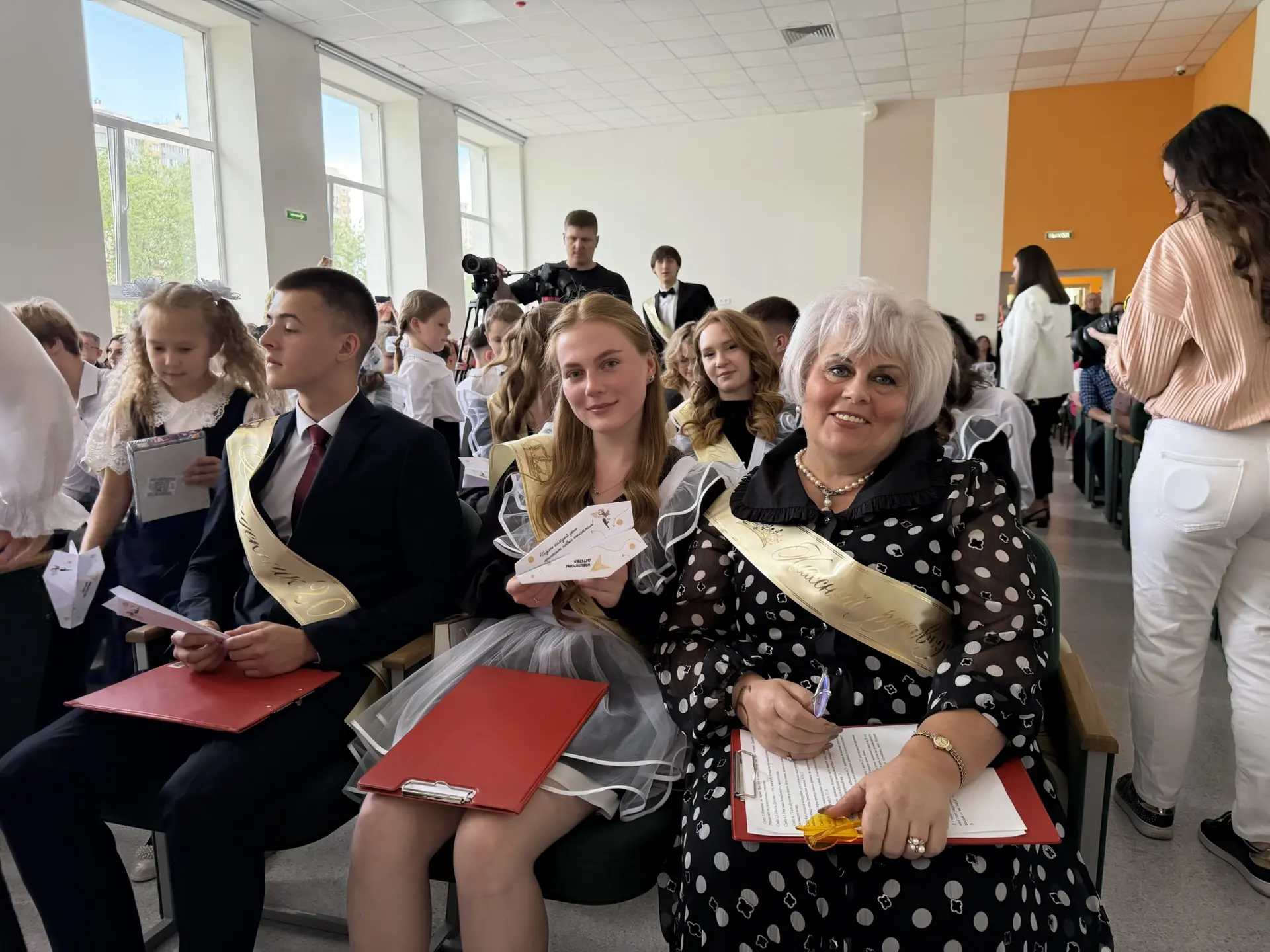 "САМОЛЁТИК БУДУЩЕГО"✈️  26 мая 2026 года прозвенел Последний звонок для выпускников 11-х классов  🔔1