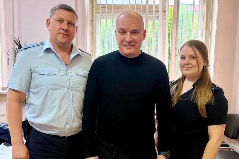 😳 Мошенники развели сына главного тренера «Металлурга» и вынесли сейф из квартиры в Ек...