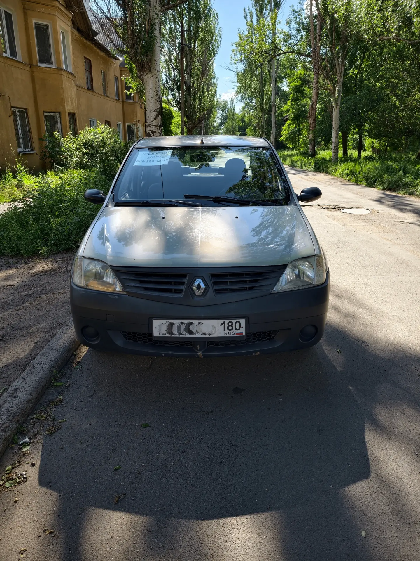 Renault Logan 1, объем двигателя 1.4, механика, 2007 г, пробег 210000 км,