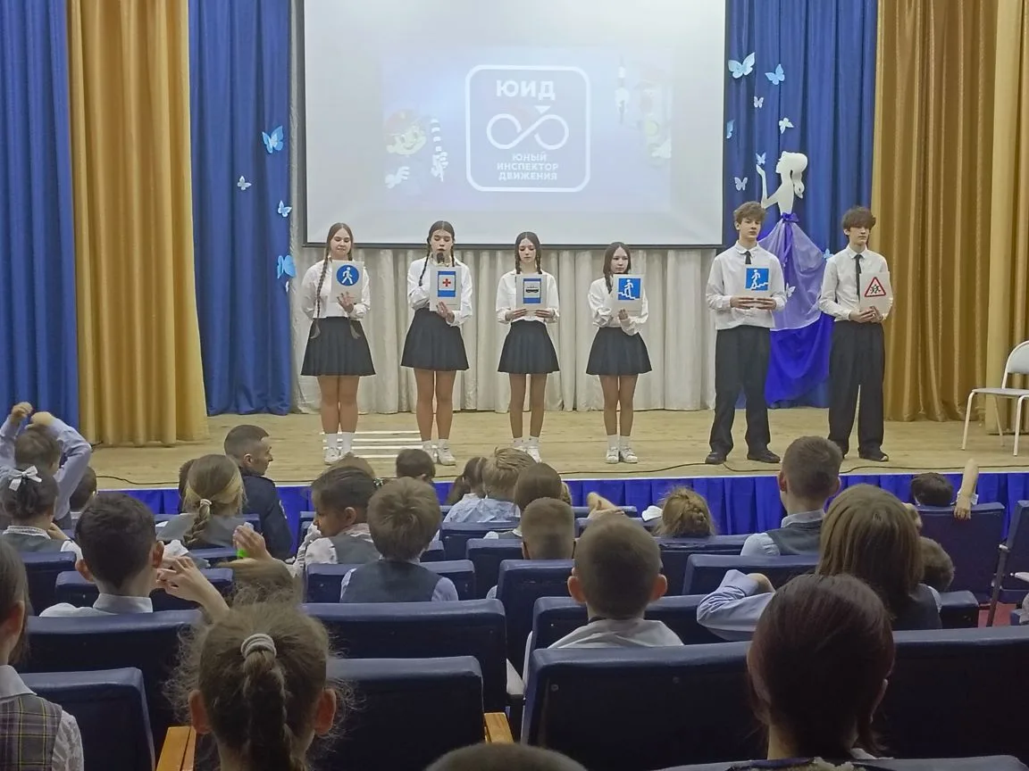 🚦Соблюдая ПДД, мы живём без ДТП!  19 марта в школе N35 прошло познавательное мероприятие для учащихс