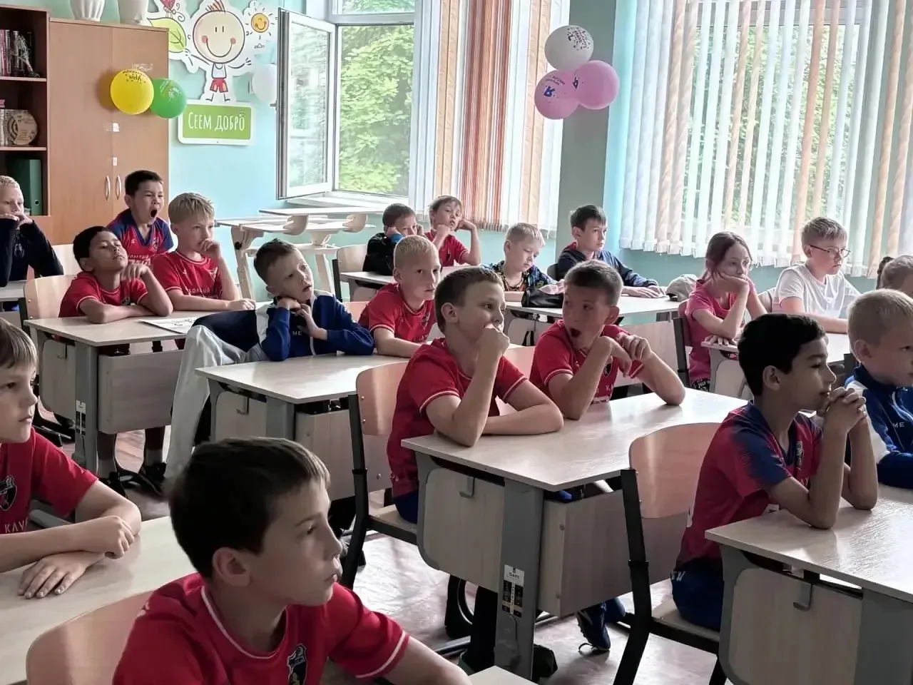 Рекордный  день в пришкольном лагере школы №115!

Сегодня у наших ребят выдался невероятно активный 