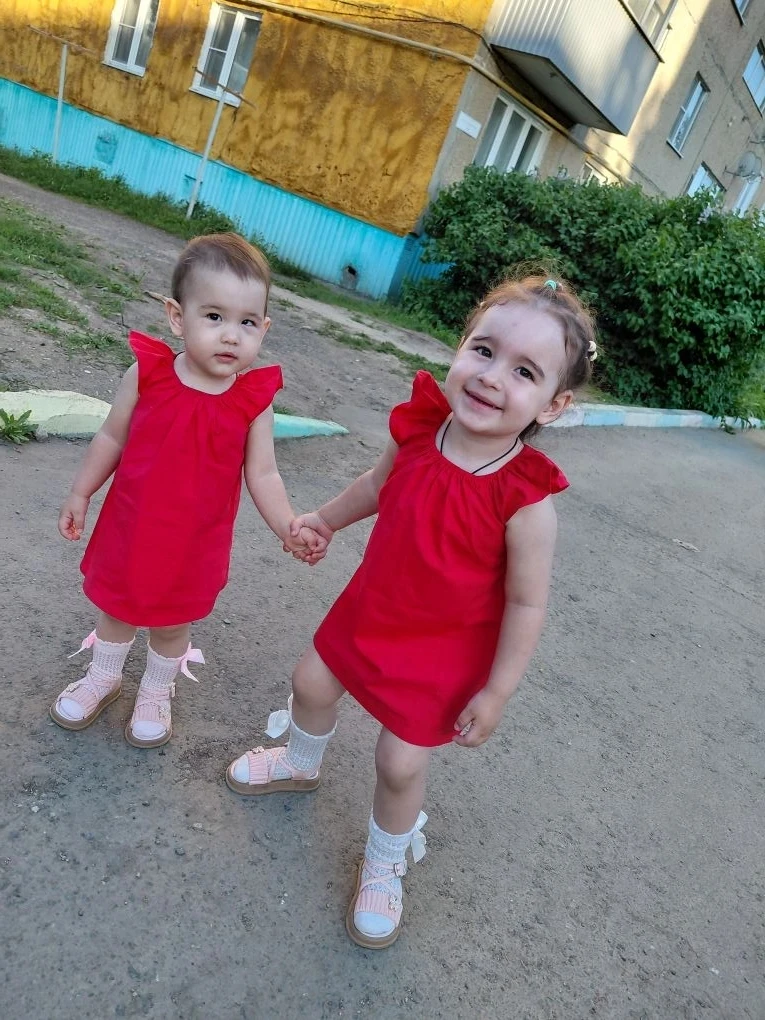 Продолжаем наш фоточеллендж "Цвета моей Родины" 🤍💙❤Черняева Акилия младшая группа "Ро...