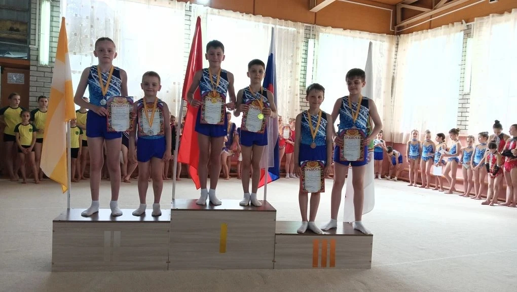 🤸‍♂🤸‍♀11 мая в селе Сотниковское прошли соревнования по спортивной акробатике на Первенство Благодар