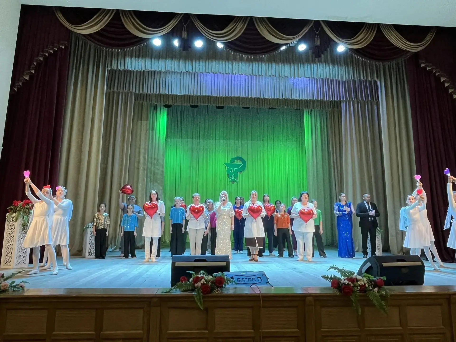 🌟 В это воскресенье мы отметим День медицинского работника! 🎉 А сегодня на нашей сцене прошло ярко