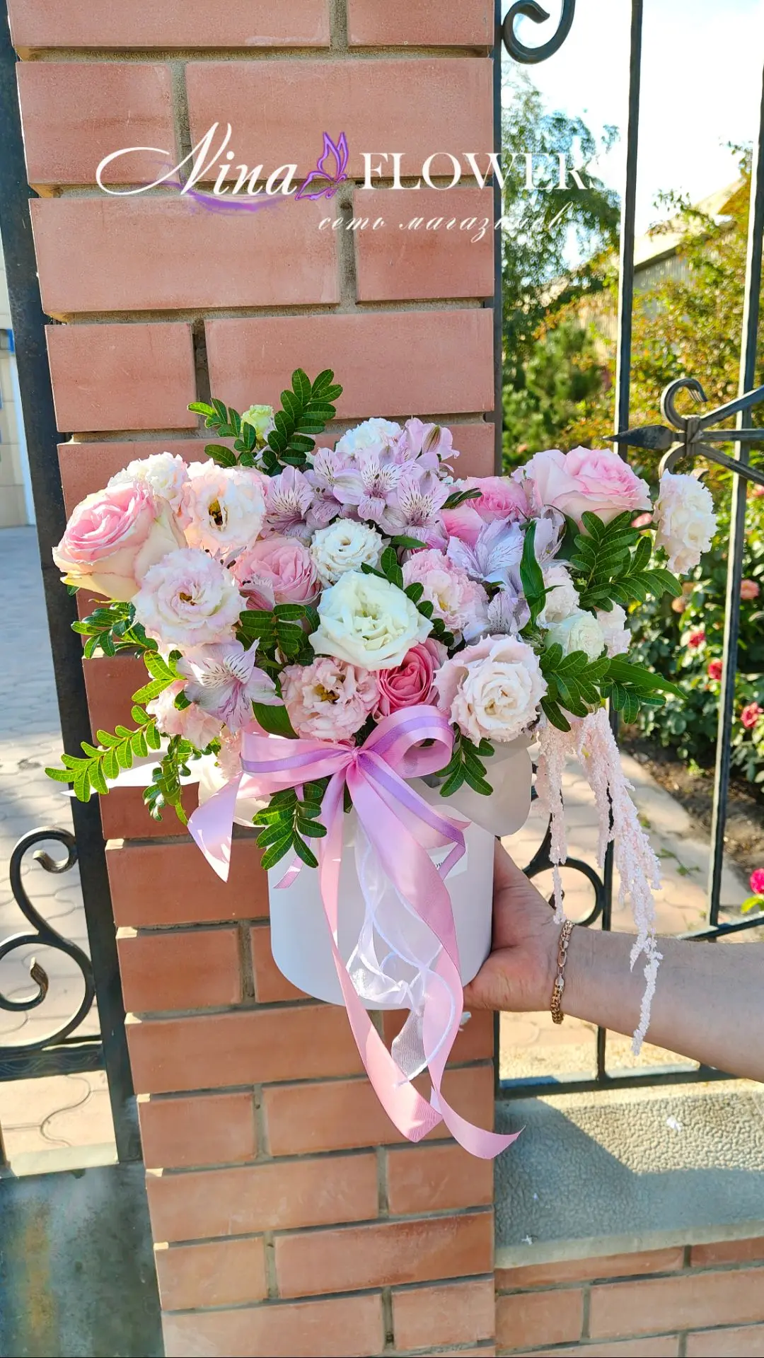 💐 Композиция в шляпной коробке.
