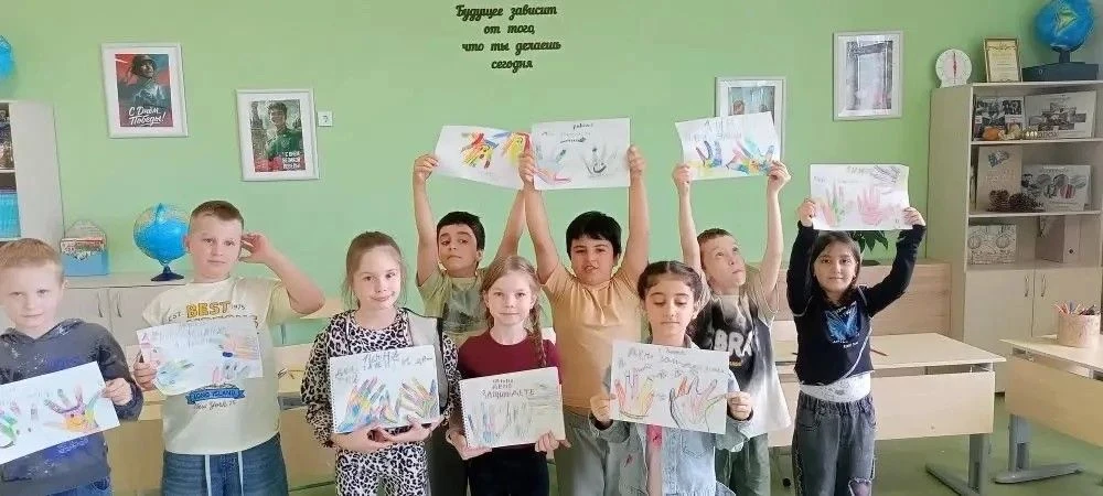 1 июня в день защиты детей в МБОУ «Бутовская СОШ №1» корпус Битца начал свою работу летний лагерь «С