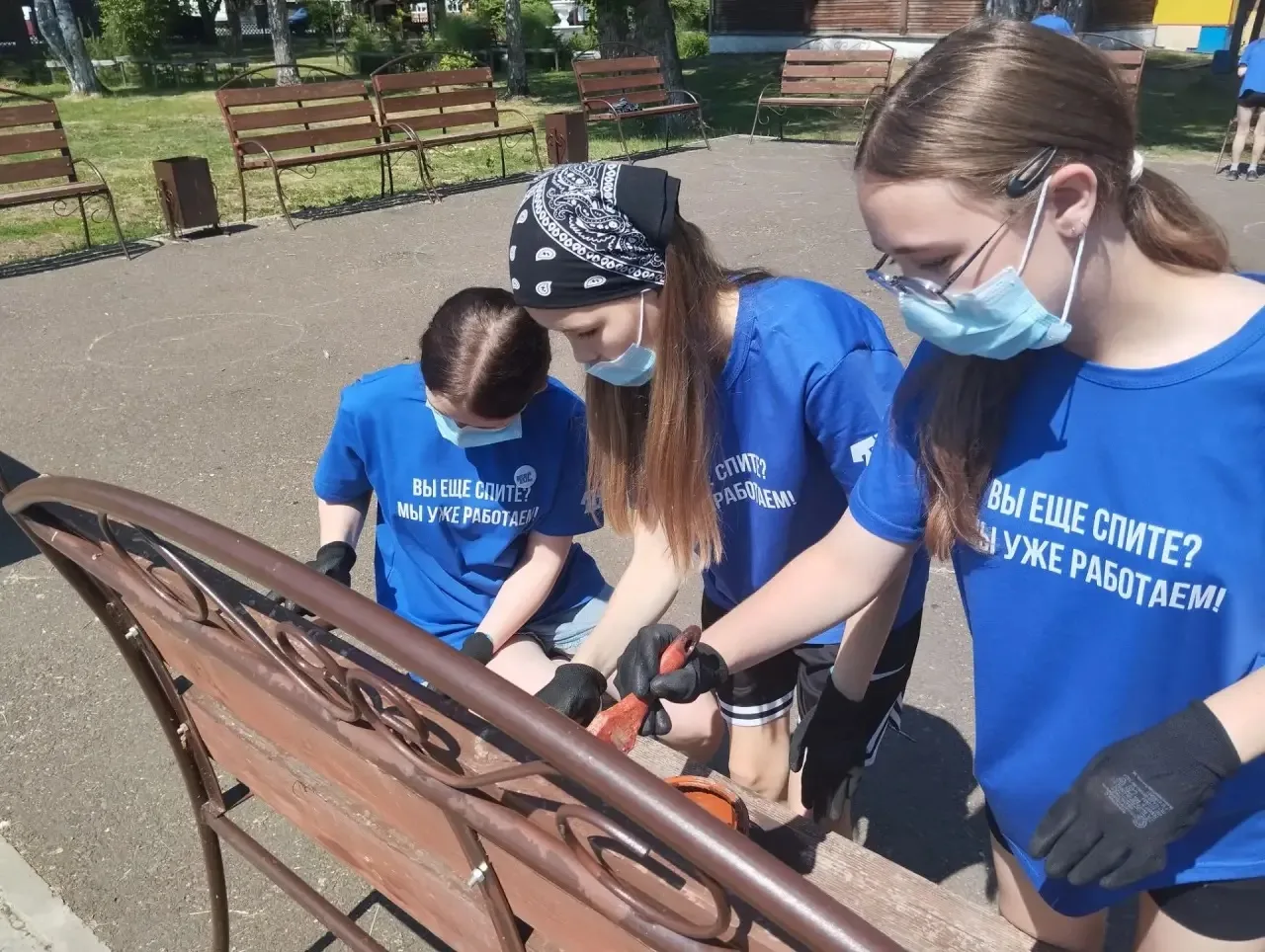 🌟 Трудовой отряд старшеклассников начал работу в МБОУ Казачинская СОШ 🌟

#НОВОСТИ_МБОУ_КАЗАЧИНСКОЙ