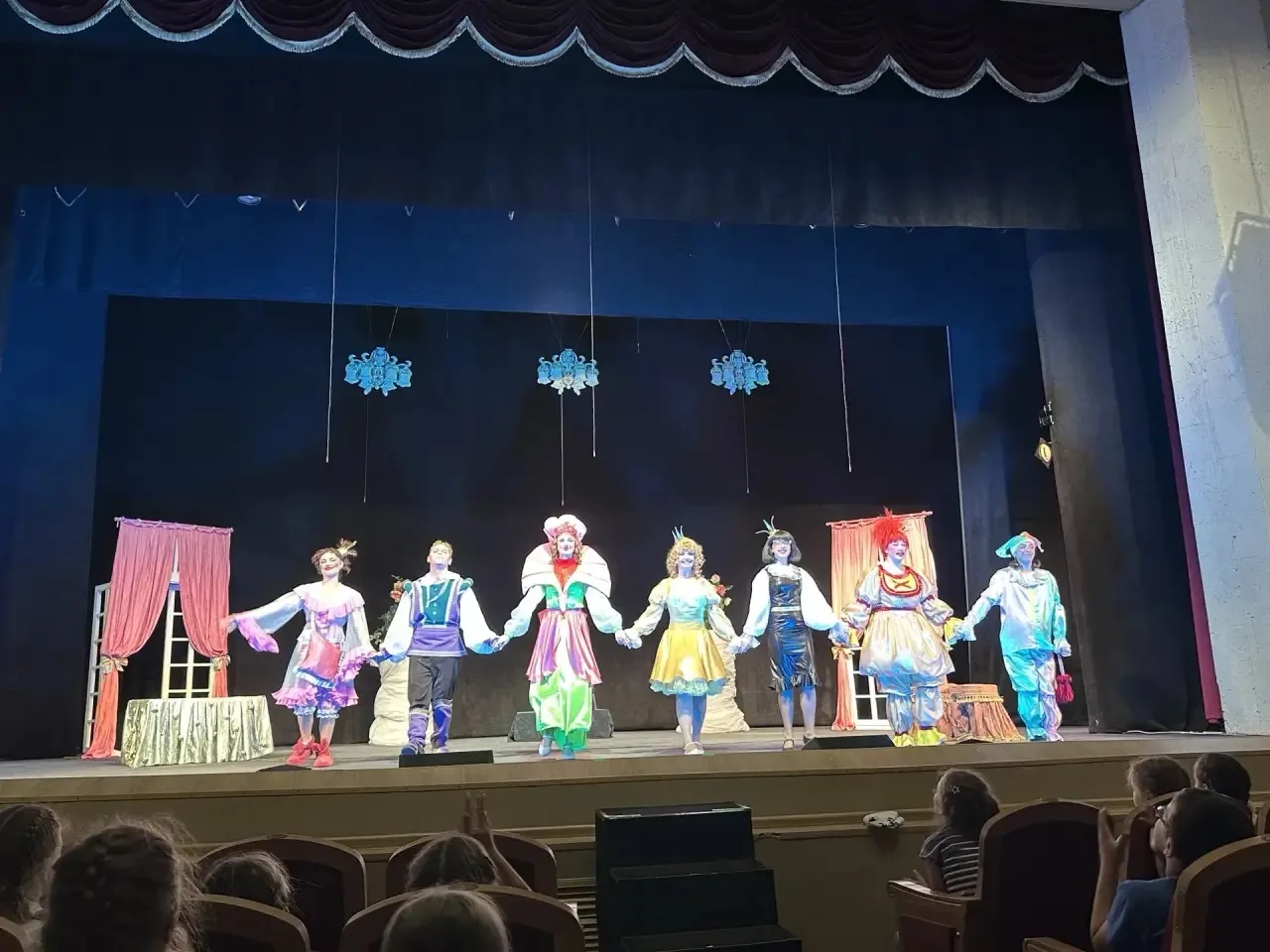 ✨ Волшебные дни в лагере дневного пребывания! 

Наши гимназисты успели и поплавать в бассейне, и поб