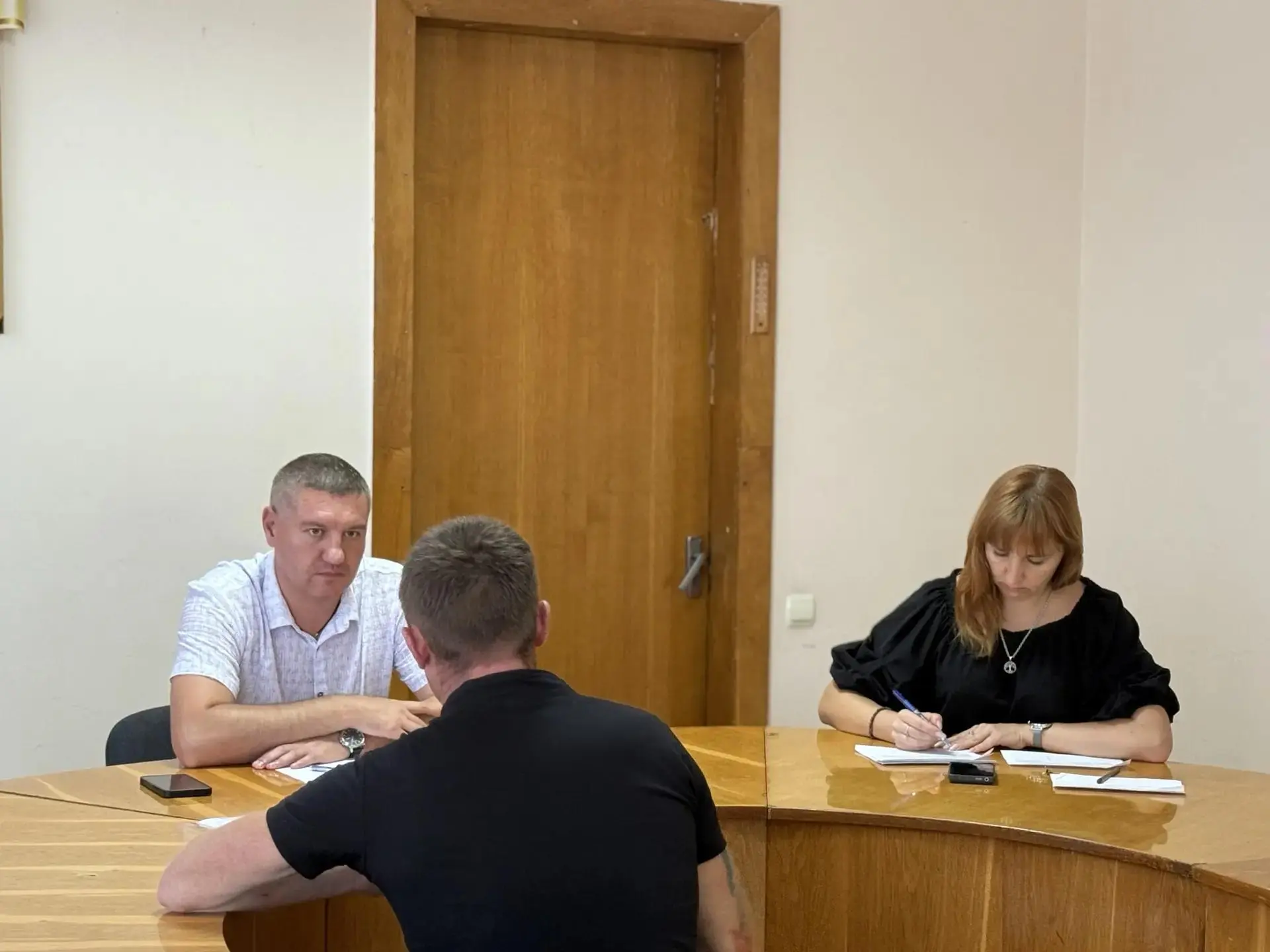 Врип главы Шахтерского округа провел прием граждан