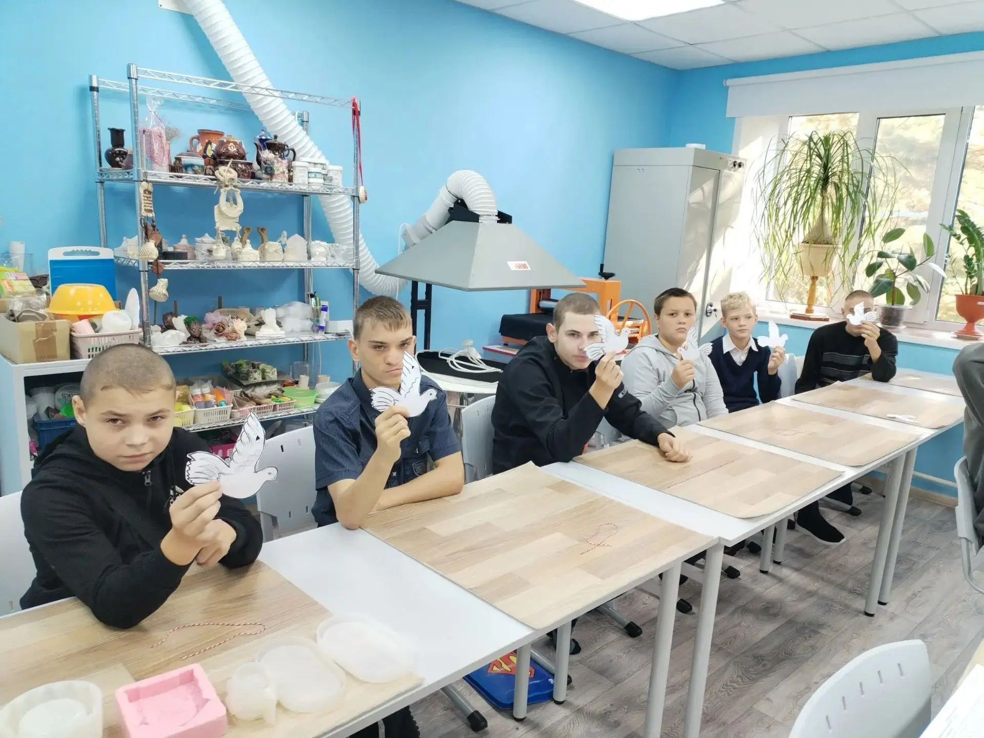 Сегодня ученики нашей школы приняли участие в акция — «Голубь мира». Посвященной  Дню с...