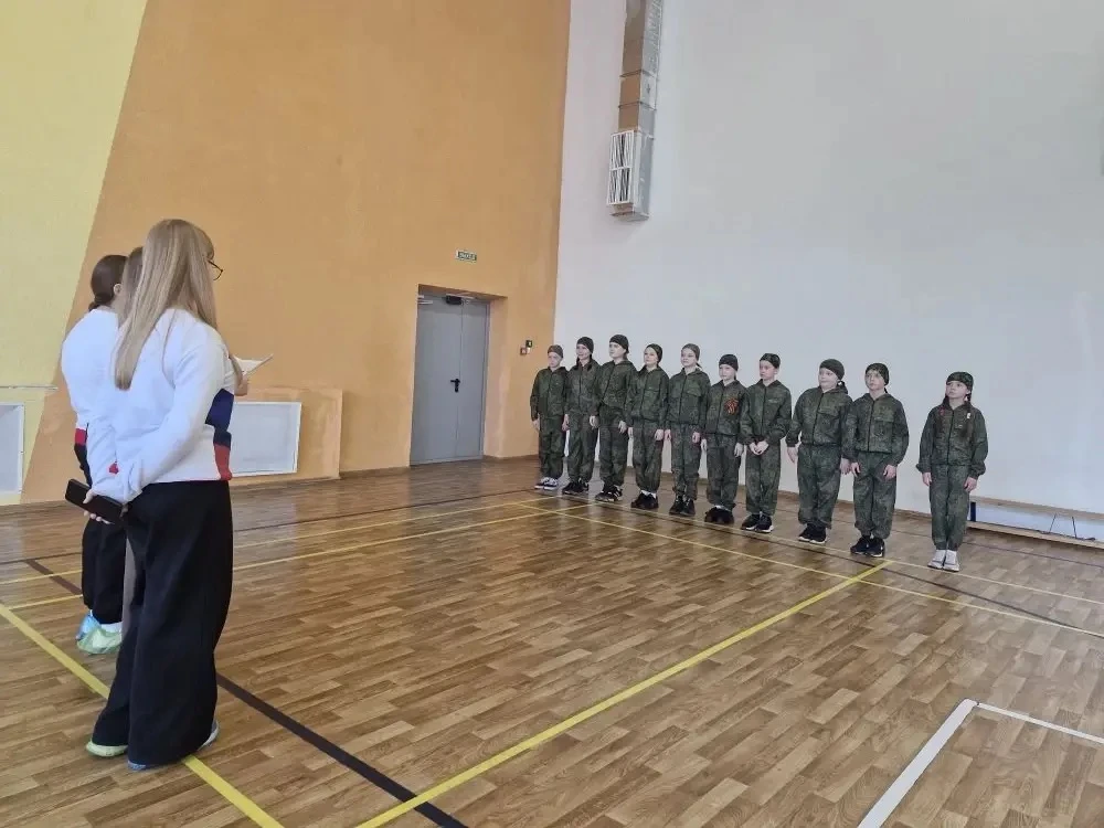 🇷🇺 «Зарница 2.0»: наши «Лобненцы» показали характер!  Ученики 4 «В» класса под руководством Ирины Се