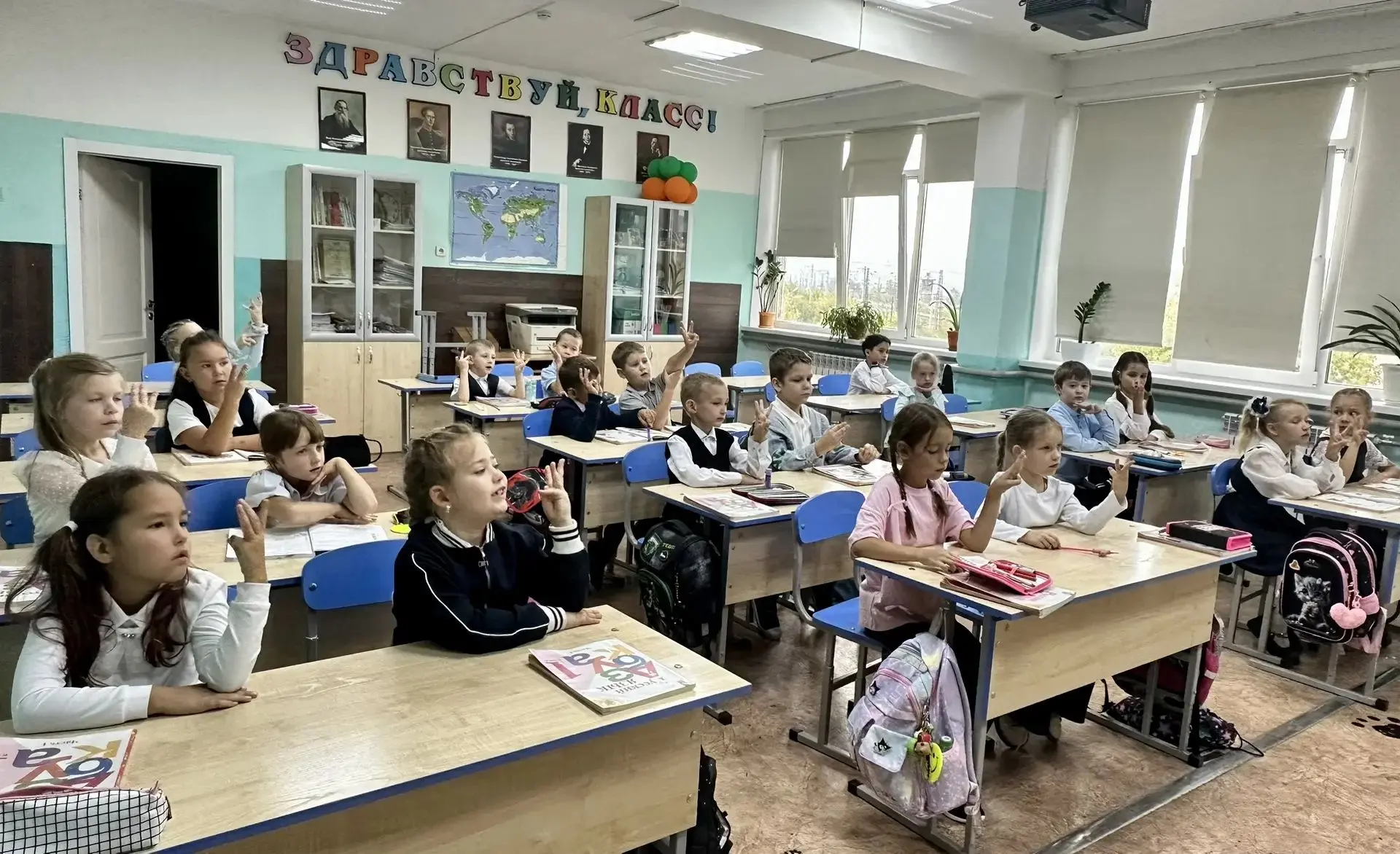 🏫 🍂📕 Первые шаги в большой школьной жизни!