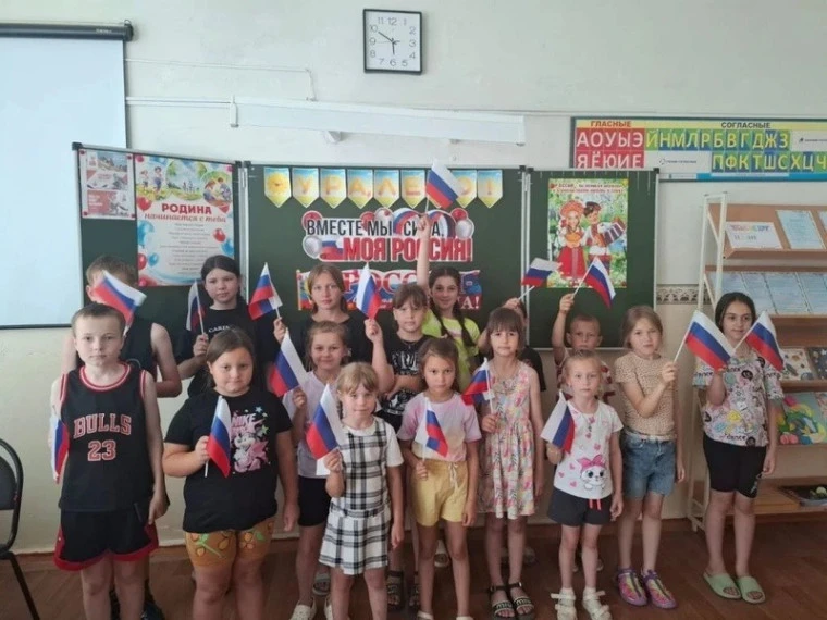 🇷🇺 «Широка страна моя родная»: день открытий в нашем лагере! 🗺️В пришкольном летнем лагере прошла