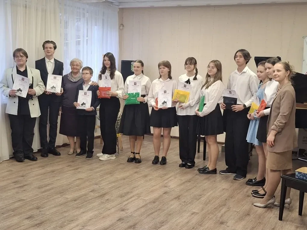 Фоторепортаж с муниципального конкурса пианистов им. Е.В. Колбасниковой