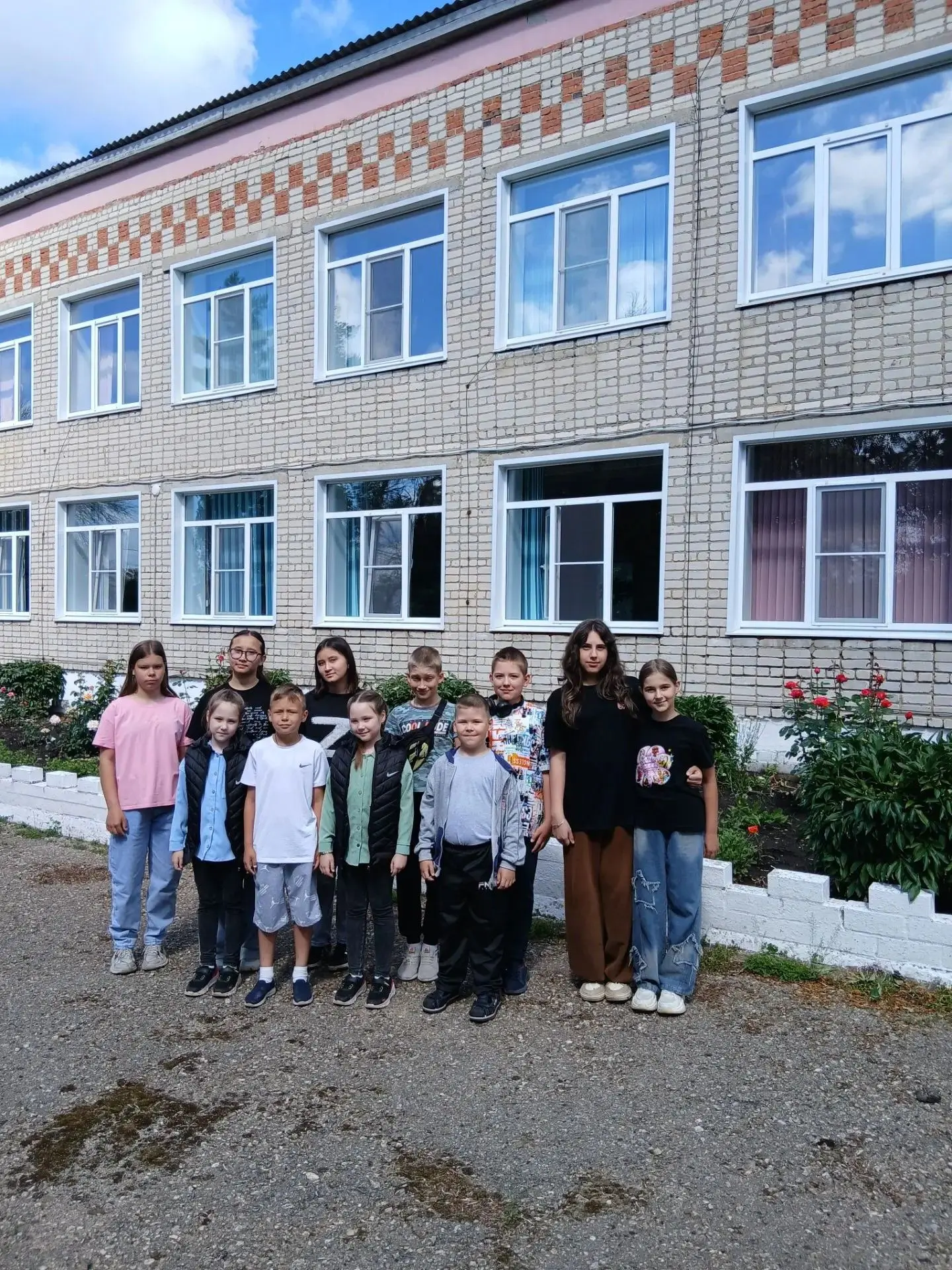 17 июня 2026 года в лагере "Солнышко" МБОУ СШ п. Ключ жизни - "филиал ОШ п. Маяк" - День цветов. Зар