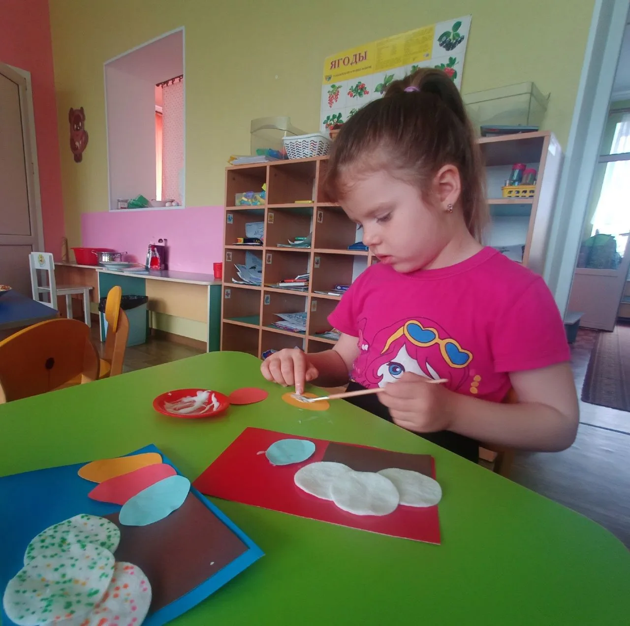 Накануне светлого праздника Пасхи наша средняя группа "Ягодка" окунулась в творчество! 🎨