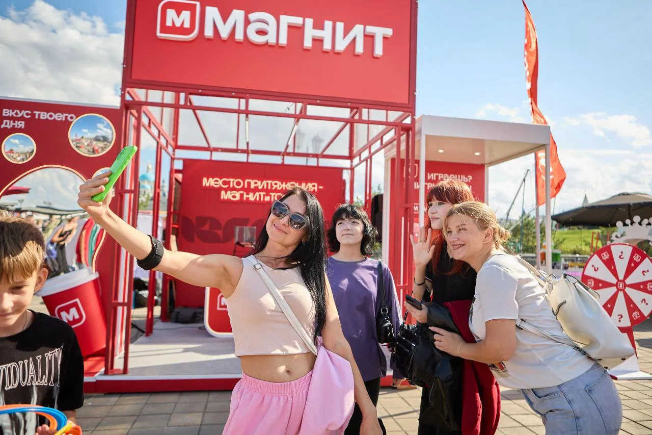 Магнит принял участие в гастрофестивале «Вкусы Казани» на выходных. Сеть организовала к...