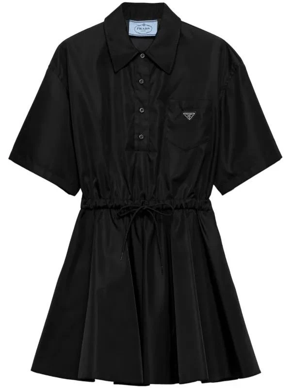 Рубрика «Хочу/могу»
Платье Prada, $2930 (около 209 100 руб.)
VS
Платье Karl Lagerfeld Jeans, 21 000 