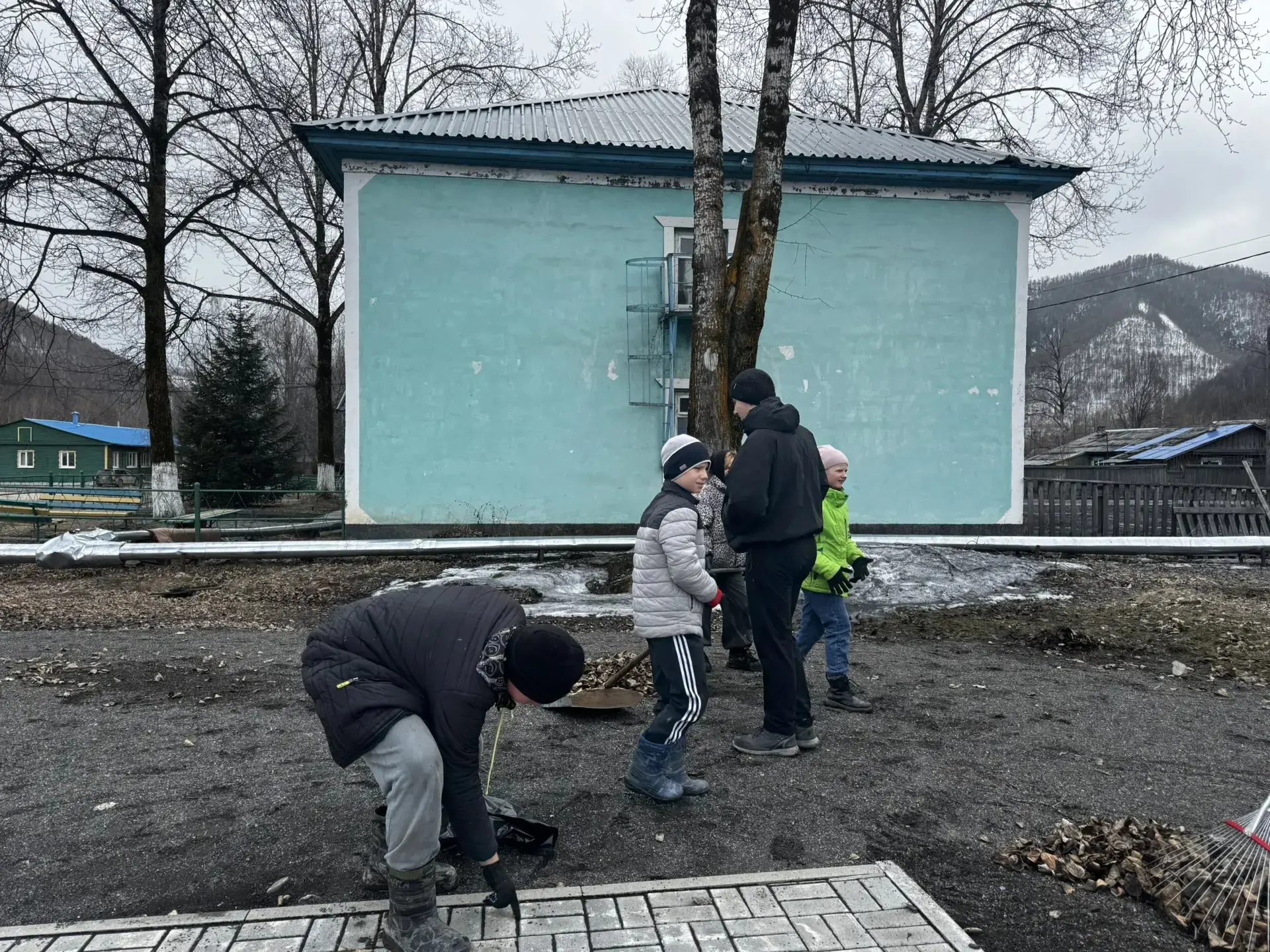 Сегодня, 1 мая, учащиеся нашей школы отметили праздник Весны и Труда! Старшеклассники  ...