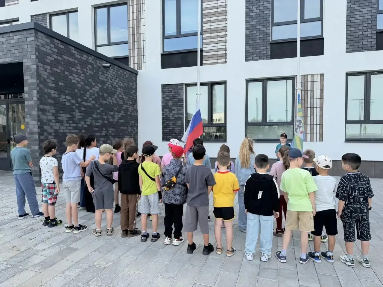 🕯️ Вчера в пришкольном лагере прошёл День памяти.

22 июня — одна из самых трагических и значимых д