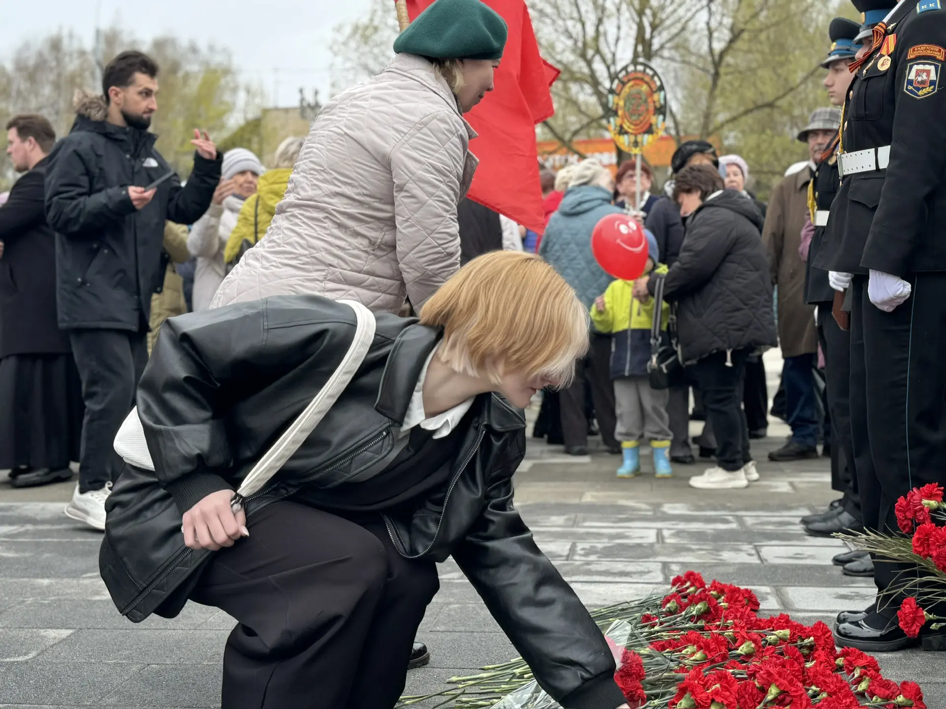 🇷🇺 1 Мая — День Весны и Труда  Митинг, посвящённый празднику, прошёл у мемориала«Зенитное орудие». В