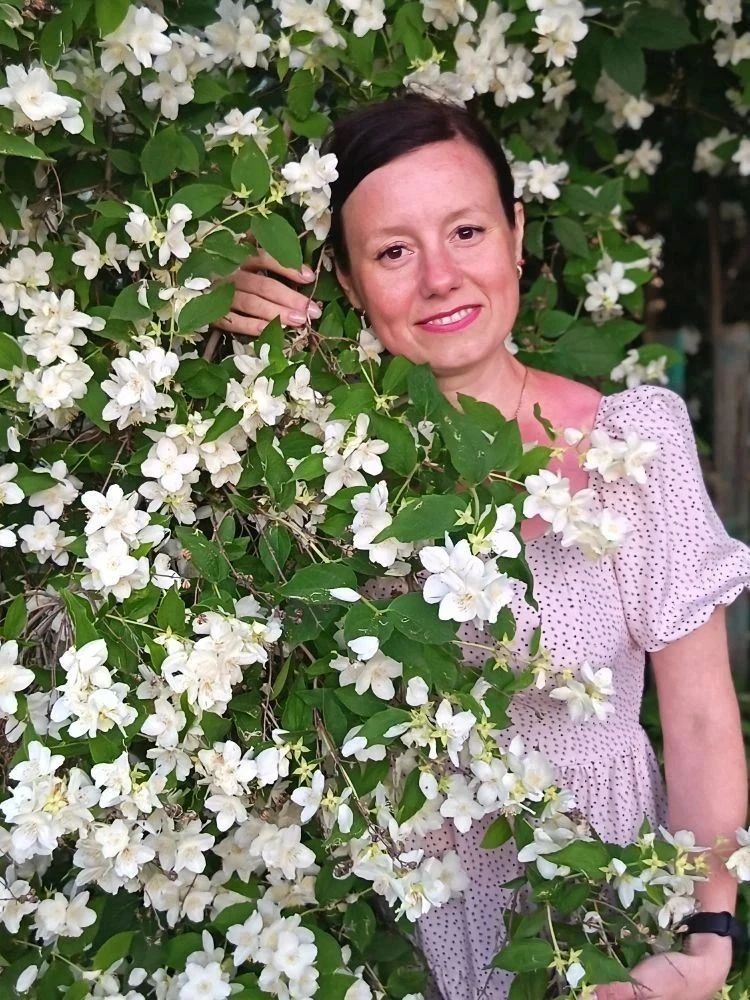 Сегодня празднует свой день рождения Оврях Оксана Михайловна- балетмейстер НК ансамбля ...