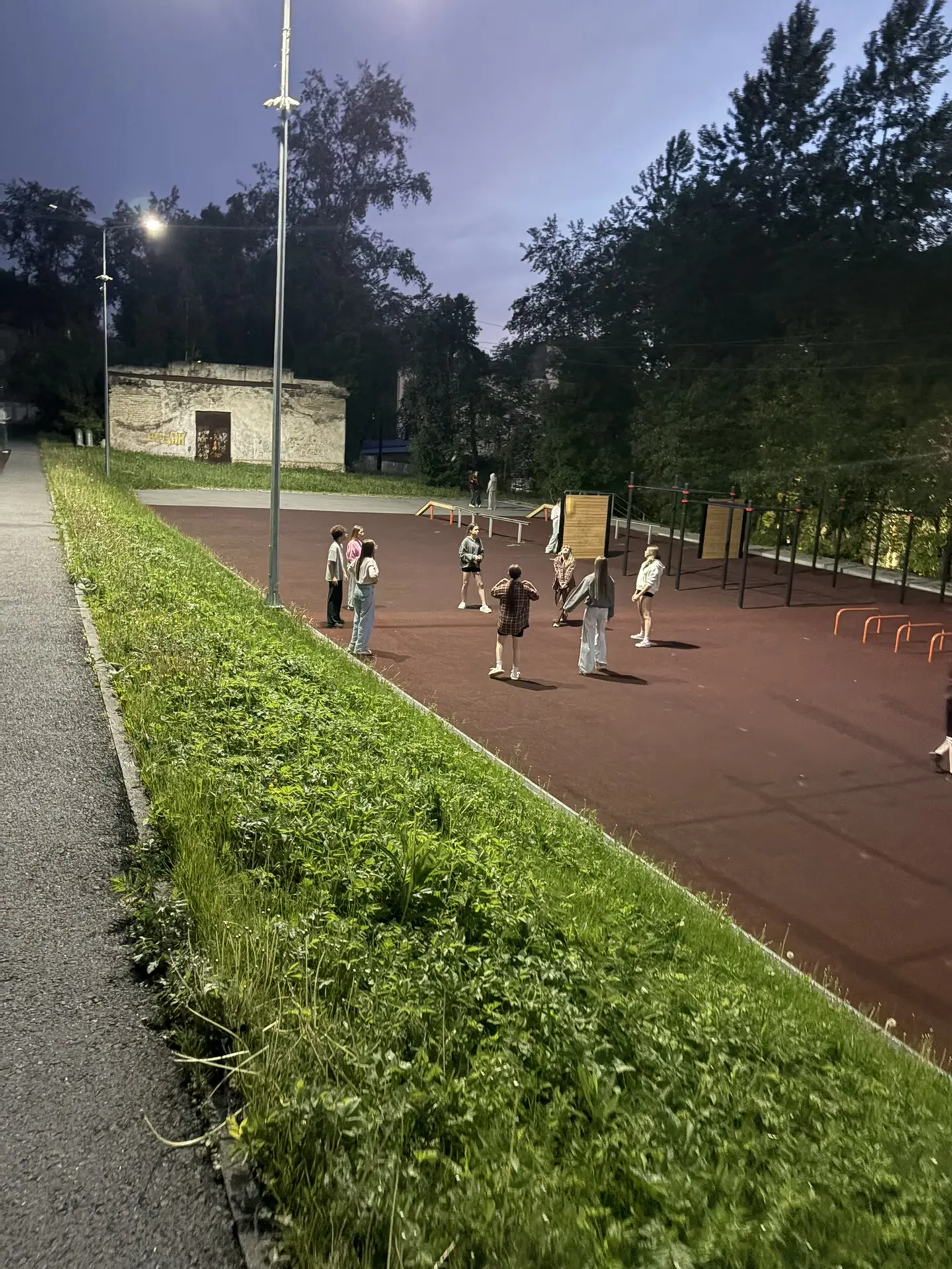 Ночь, которую ждали: ночёвка в школе для 5-х - 9-х классов! 🌙🎒