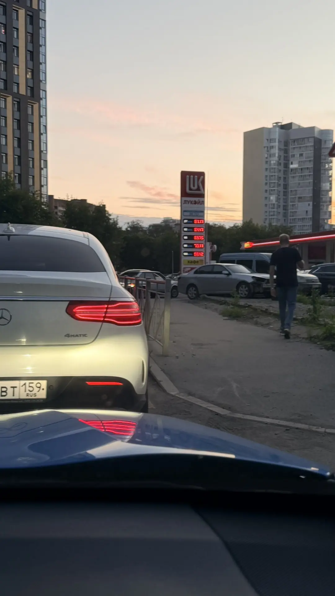 ‼️ Срочно! На Тихой совсем маленькая очередь на заправку «Лукойл». Цены нормальные. Реш...