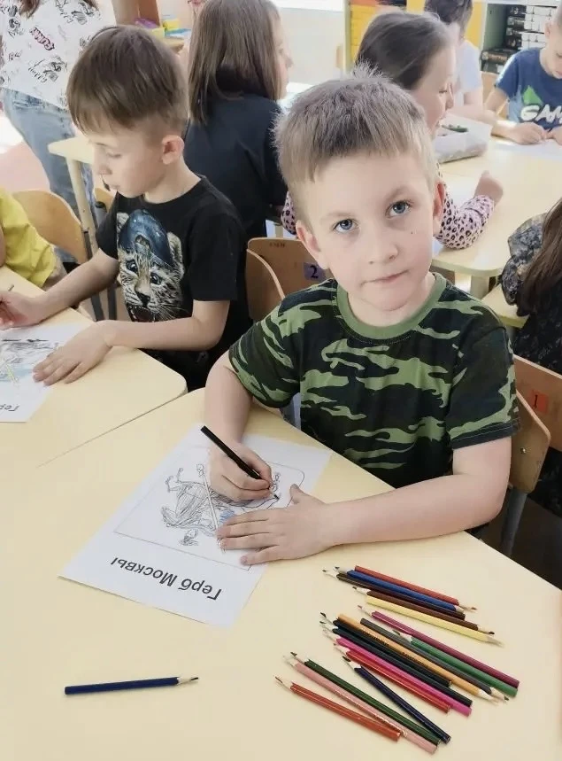 ДЕНЬ ГЕРБА И ФЛАГА МОСКВЫ 🗓️Сегодня, 6 мая, отмечается  День герба и флага Москвы. Праздник был уста