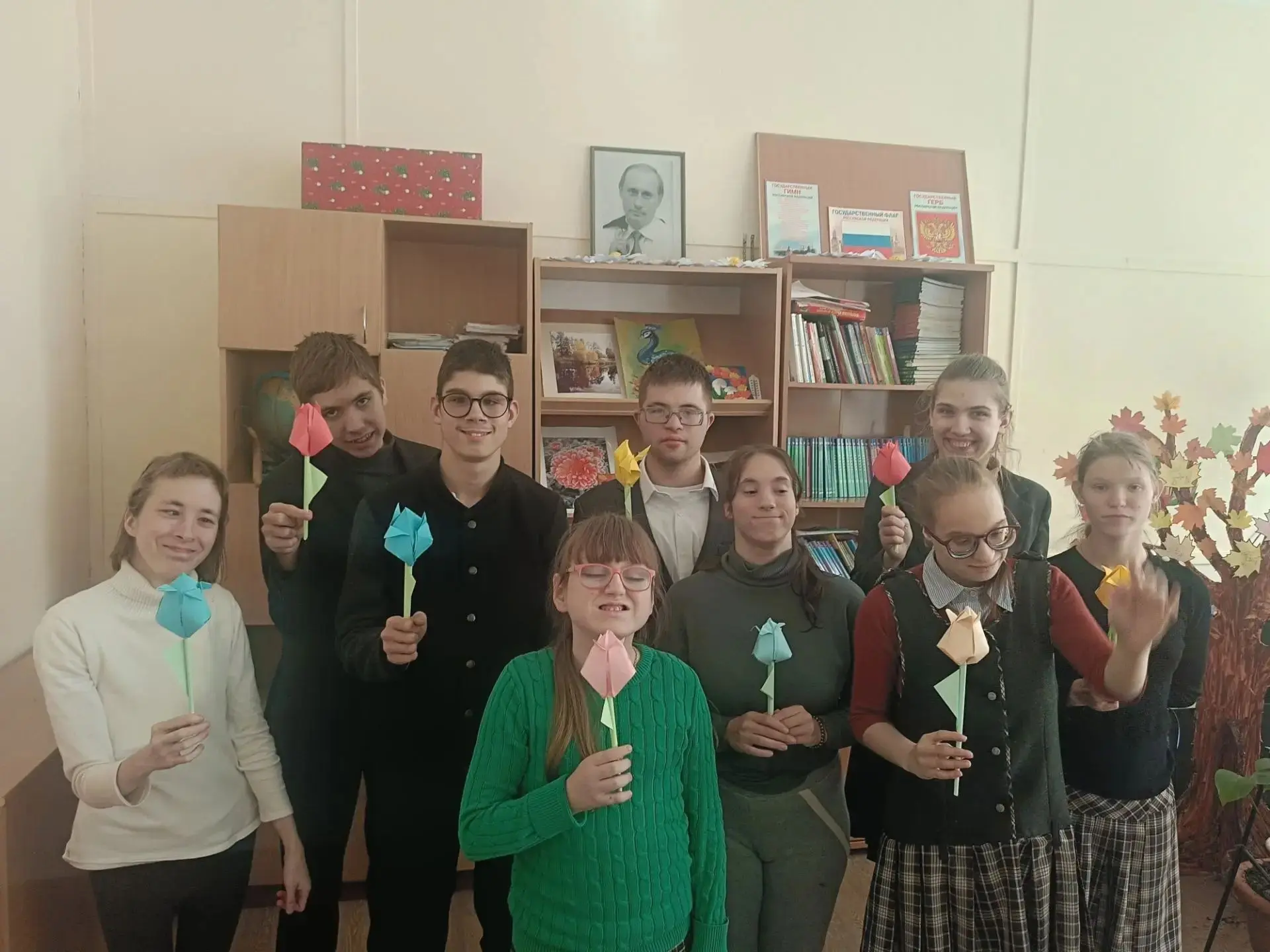 🎉 Накануне Дня учителя в МБОУ Вырицкой СОШ прошёл особенный и очень душевный мастер‑кл...