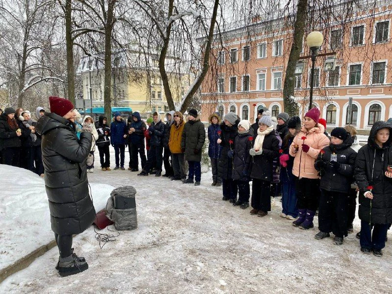 Сегодня в нашей школе прошел цикл памятных мероприятий, посвященных 82-й годовщине полного освобожде