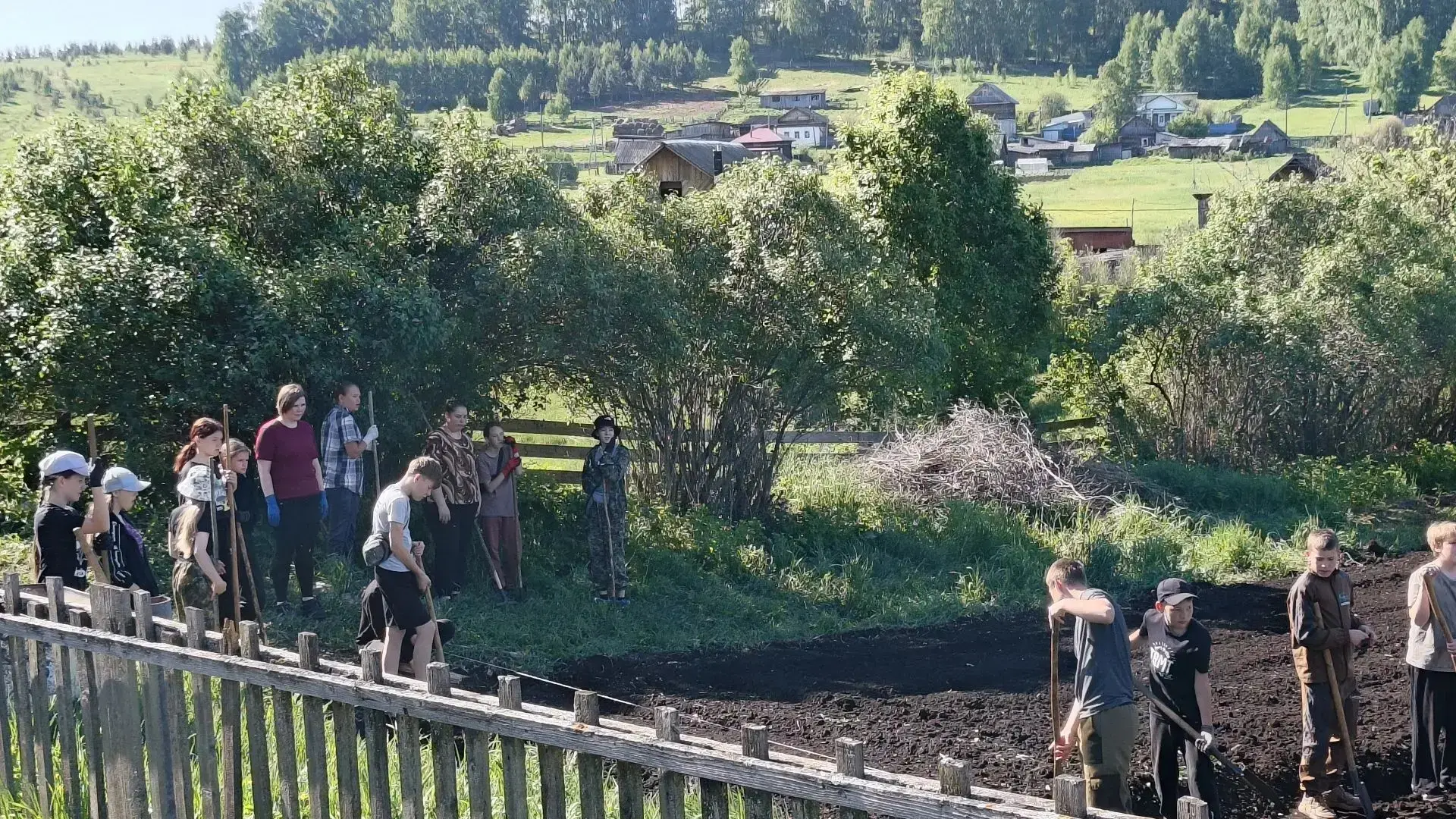 ⚡В нашей школе ежегодно с конца мая начинает работу трудовое объединение.