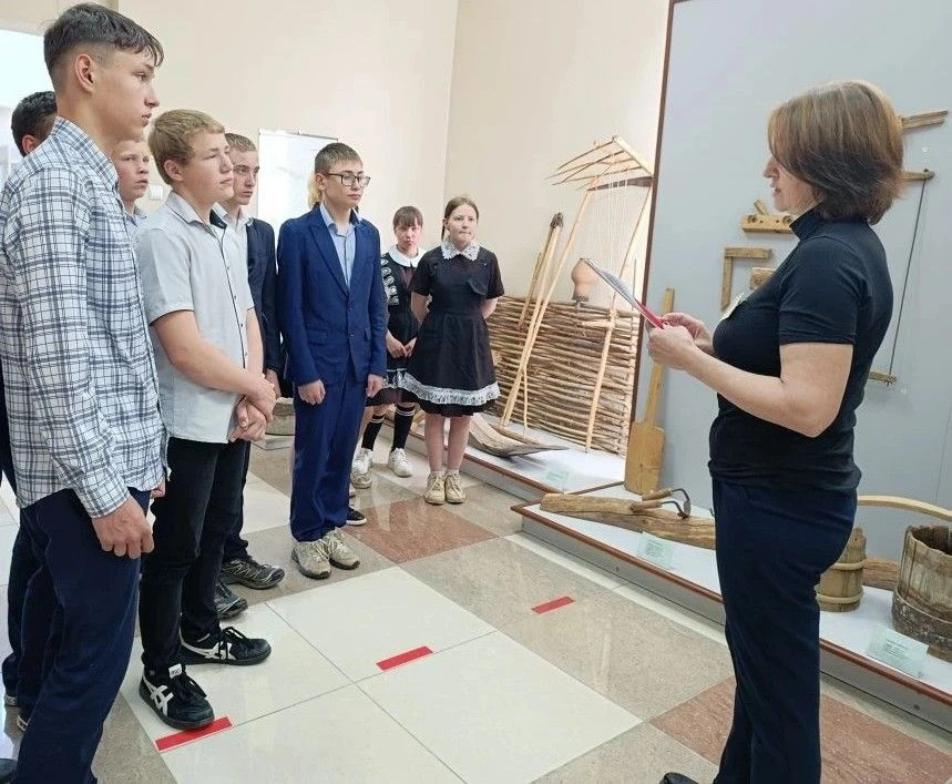 Международный день музеев празднуется во всём мире с 1977 года. Ежегодно 18 мая музеи о...