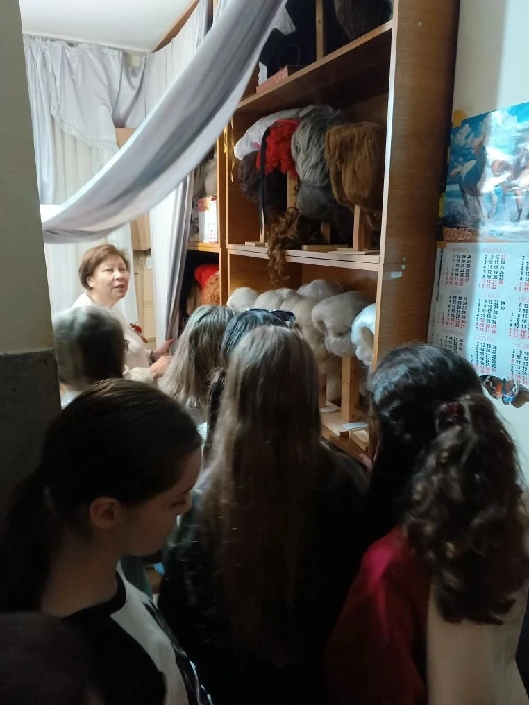 В театральной студии "Первая роль" случилась уникальная экскурсия. Младшая группа студии отправилась