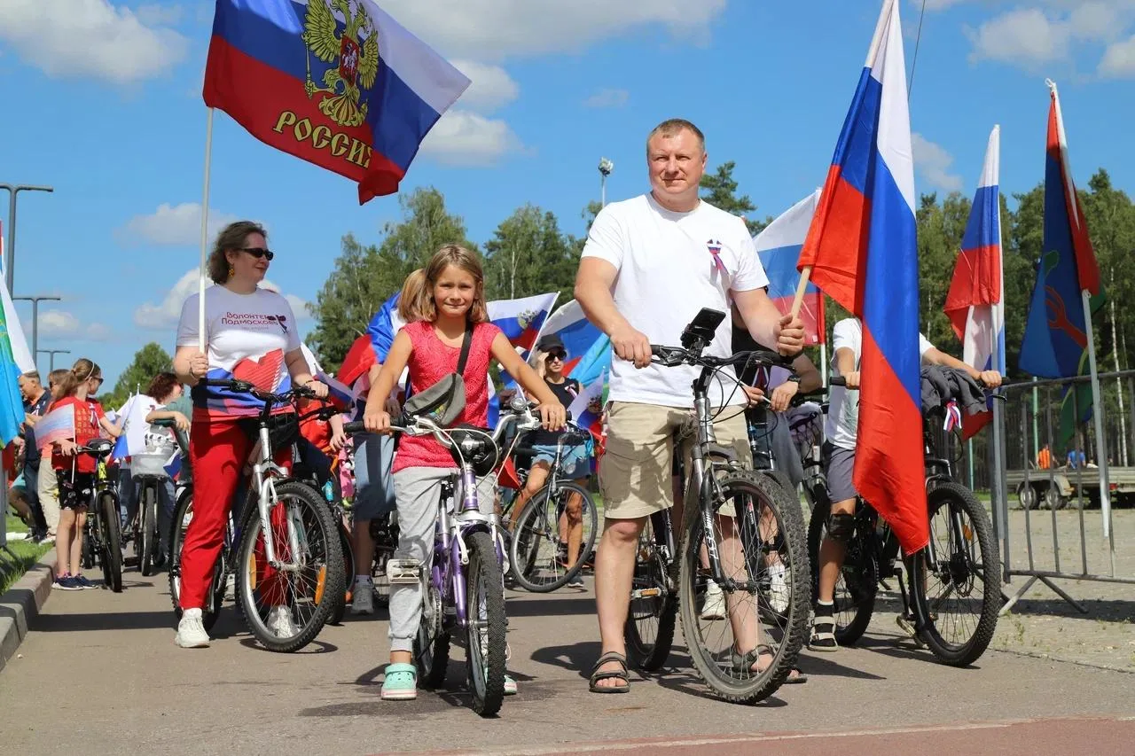 🇷🇺Это утро в Черноголовке окрасилась в триколор и наполнилось энергией и гордостью  -...