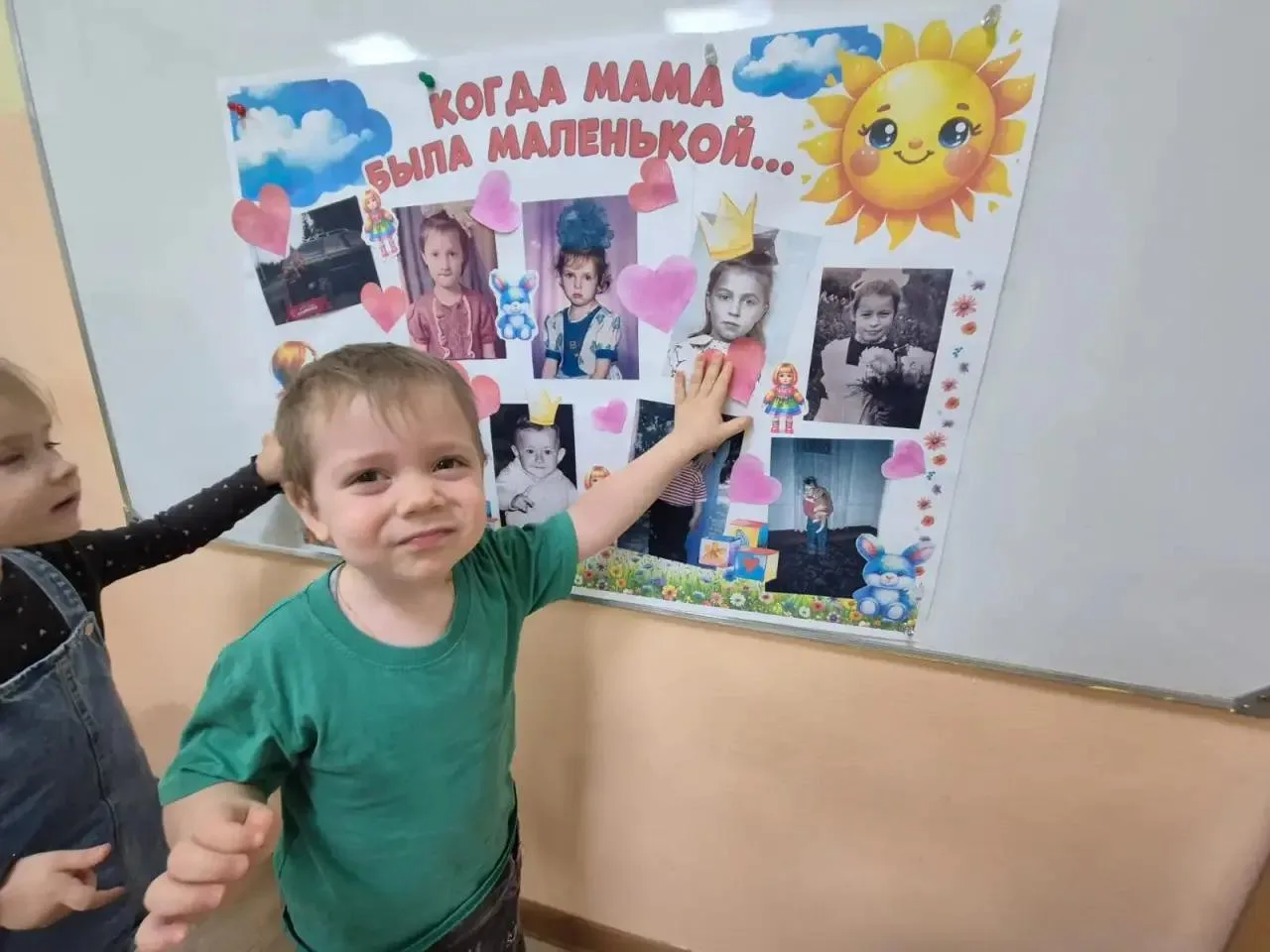 В группе раннего возраста «Колобок» была организована фотовыставка «Все мамы когда-то б...