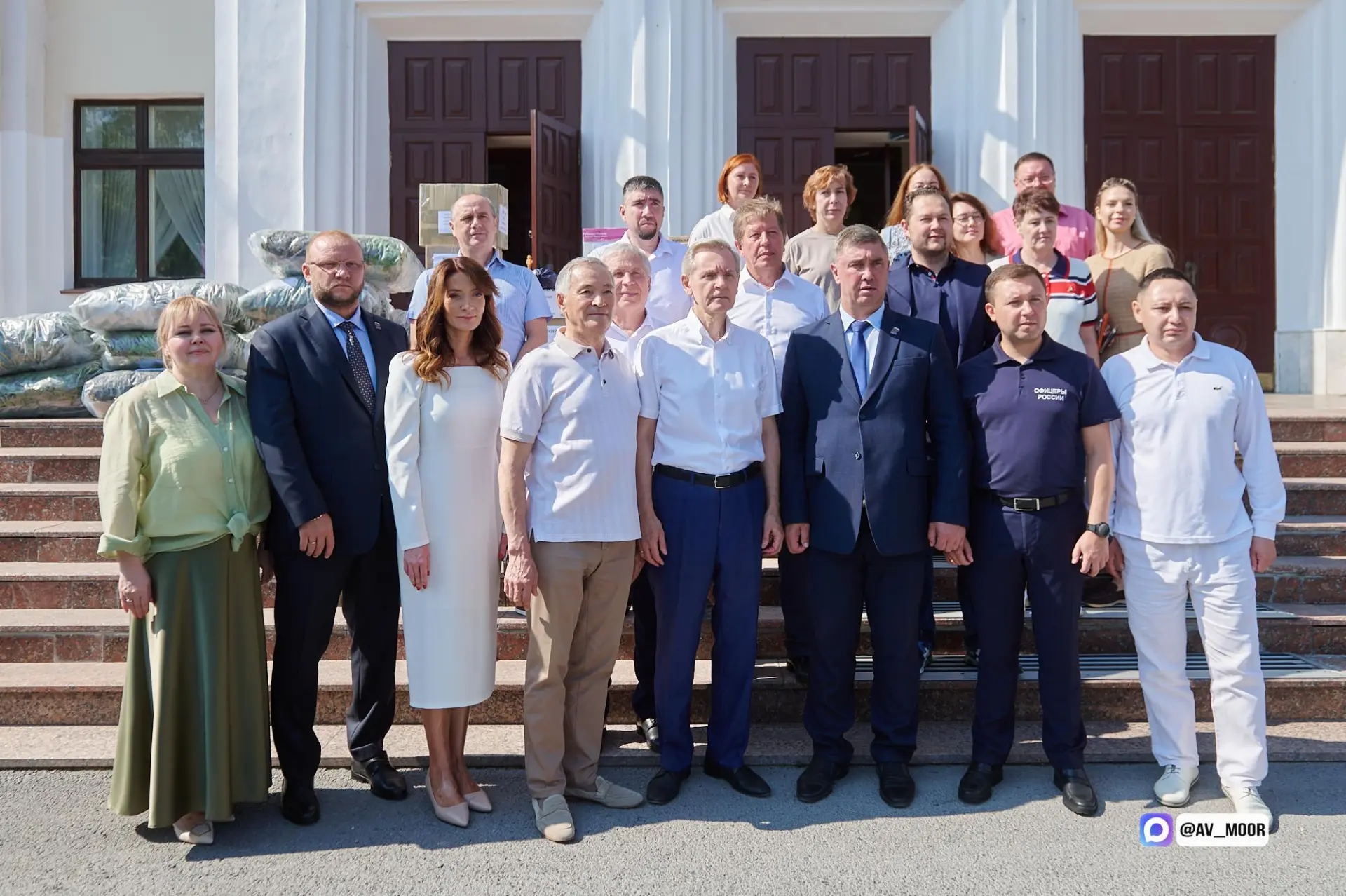 Очередную партию гуманитарного груза отправили бойцам в зону проведения СВО