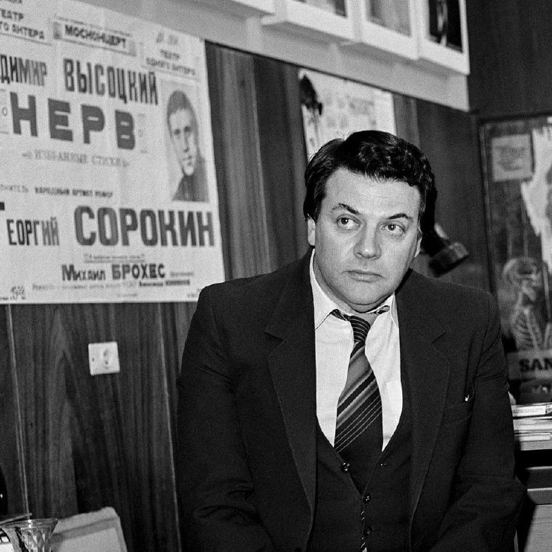 Да ешьте, сколько влезет, всё равно много уже не влезет. В человеке важен не вес, а то, как он его н