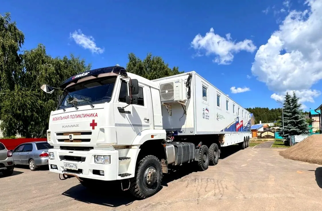 🚑 На этой неделе мобильная поликлиника Городской больницы №5 продолжает работать в селе Красный Бор