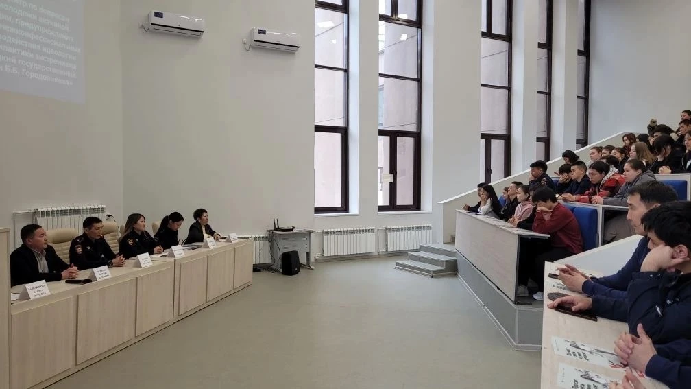 🛡 Как защитить себя в сети? Студенты КалмГУ получили ответы от экспертов    Сегодня Координационным 