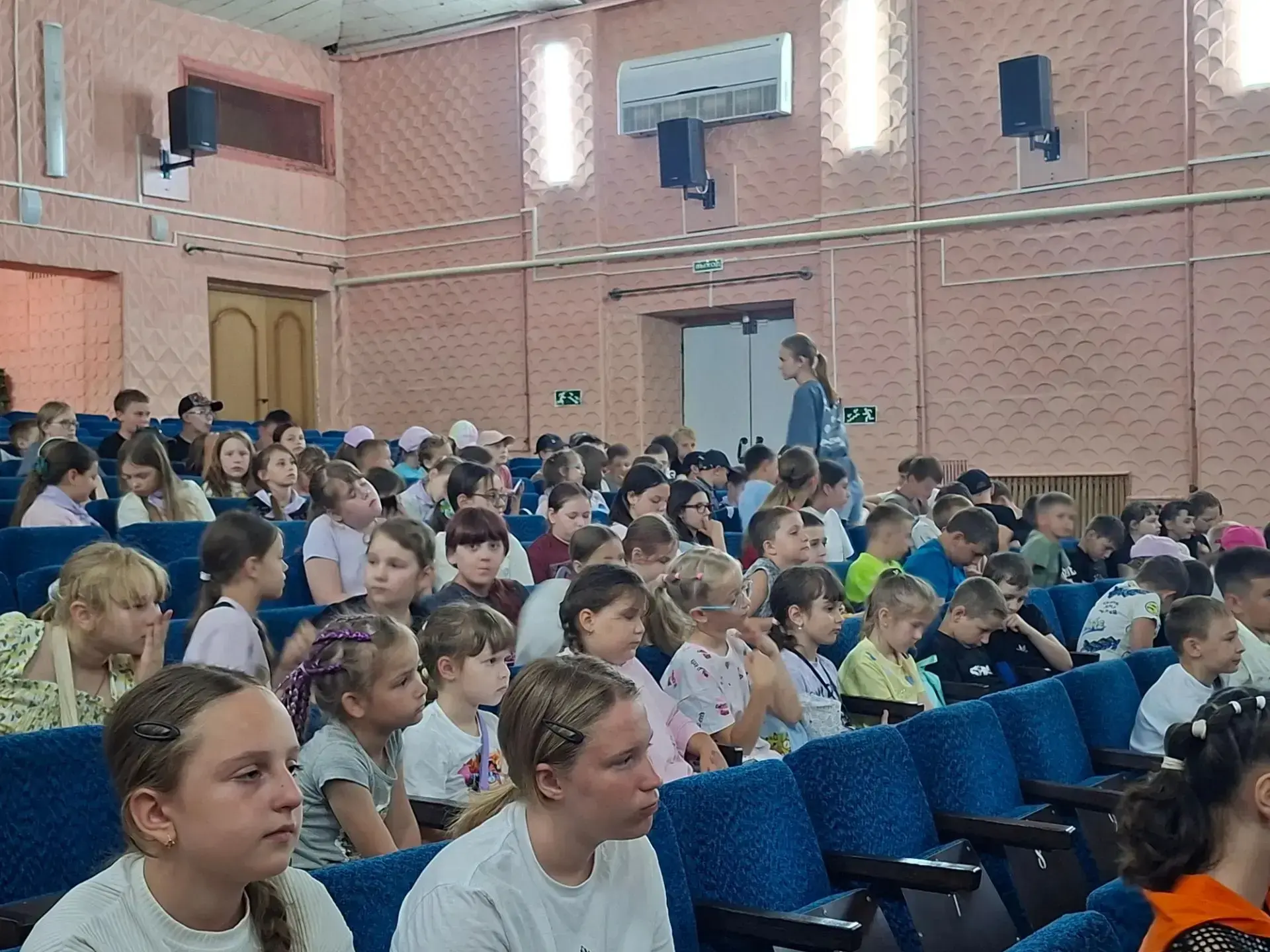 Обучающиеся МБОУ СОШ №4 приняли участие  в мероприятии «Землянам-чистую планету». В ходе  мероприяти