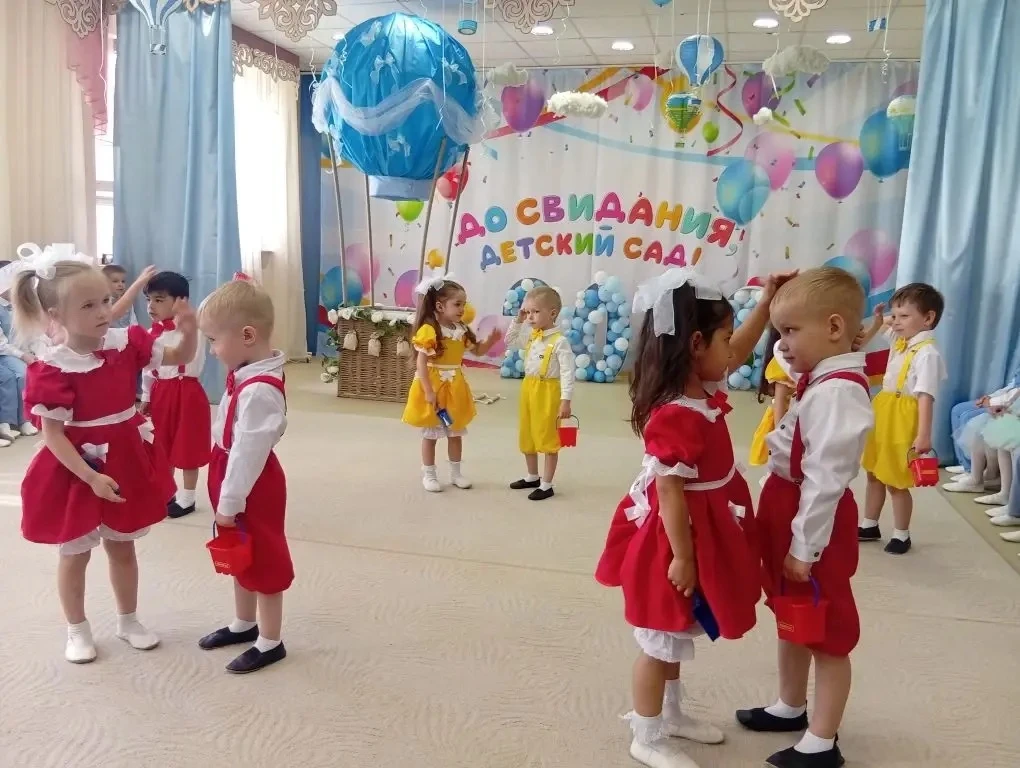 Выпускной бал в детском саду – это особенный, волшебный праздник. Незаметно пролетели годы дошкольно