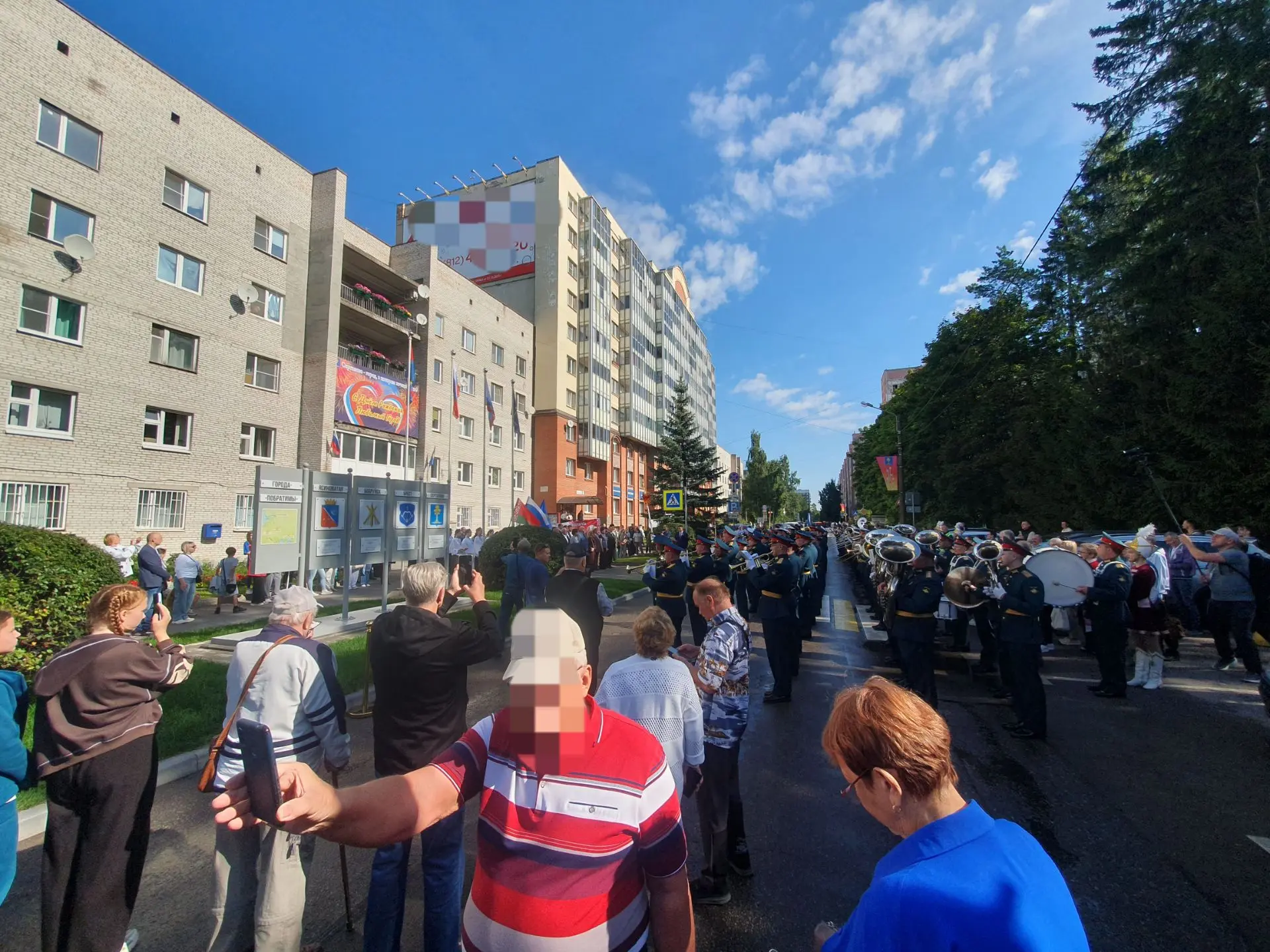 Прямо сейчас в Сертолово торжественное открытие стел, посвященных городам-побратимам!