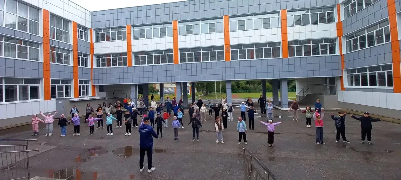 🎉 Зарядка со звездой — вместе веселее! 🎉