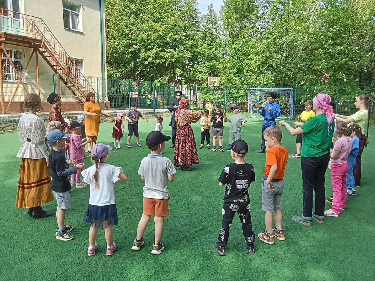Начальник отдела казачьей культуры Областного центра русского фольклора и этнографии Ал...