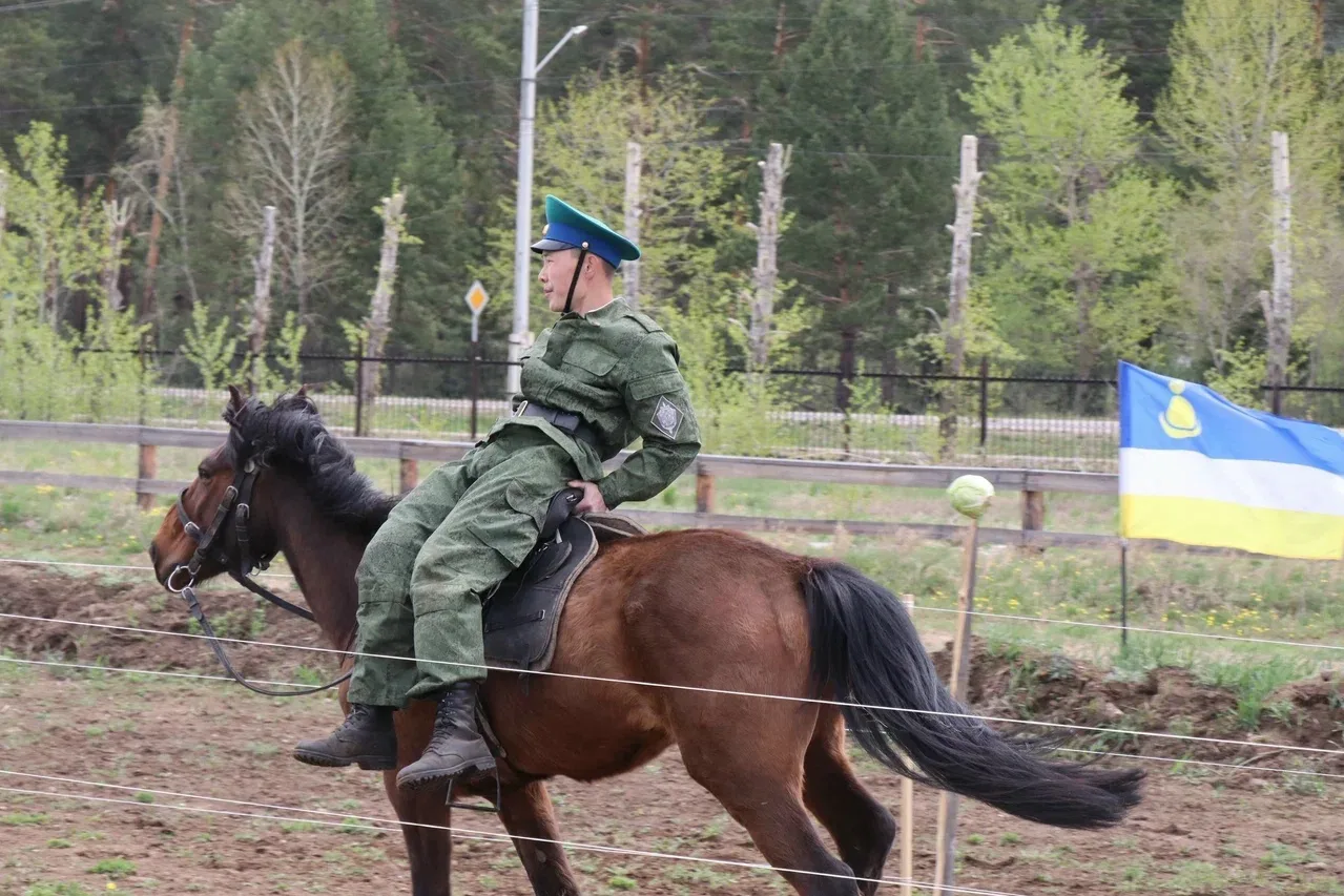 Турнир по конному спорту в честь Дня пограничника прошел в Улан-Удэ